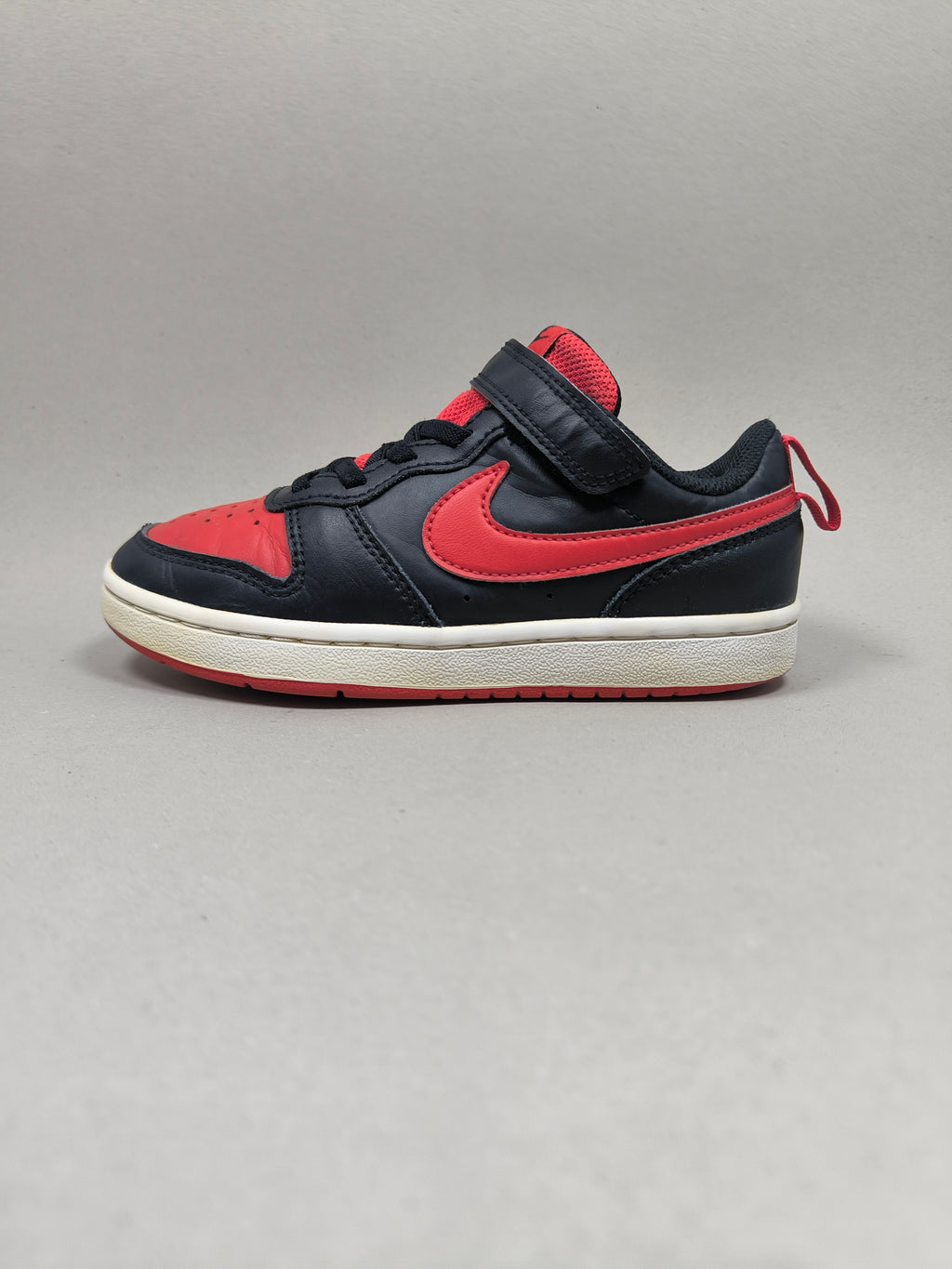 Nike Court Borough . Size : EUR  31 | Excellent