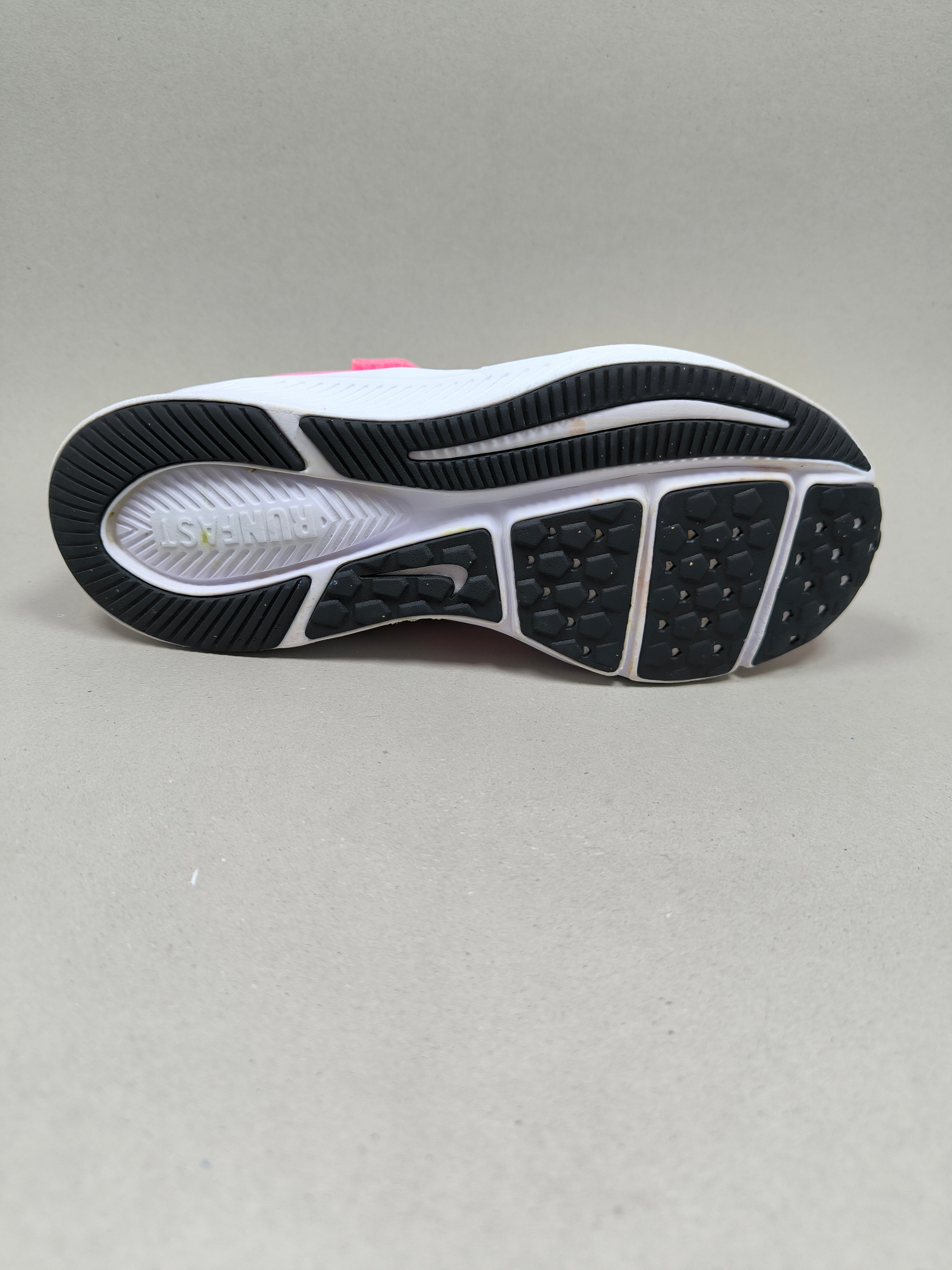 Nike Star Runner . Size : EUR  32 | Excellent+