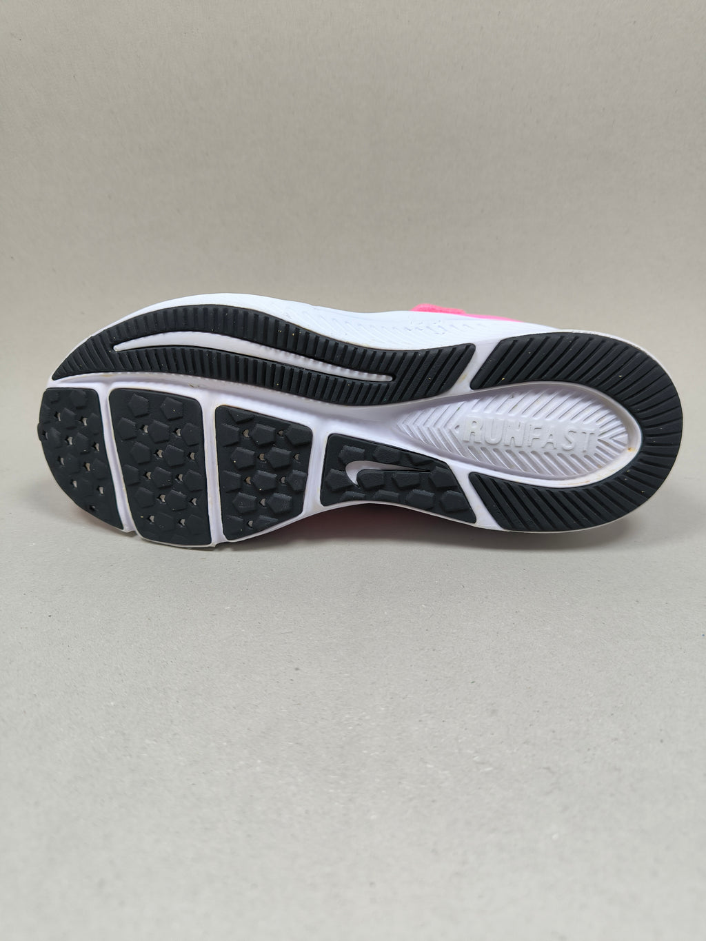 Nike Star Runner . Size : EUR  32 | Excellent+