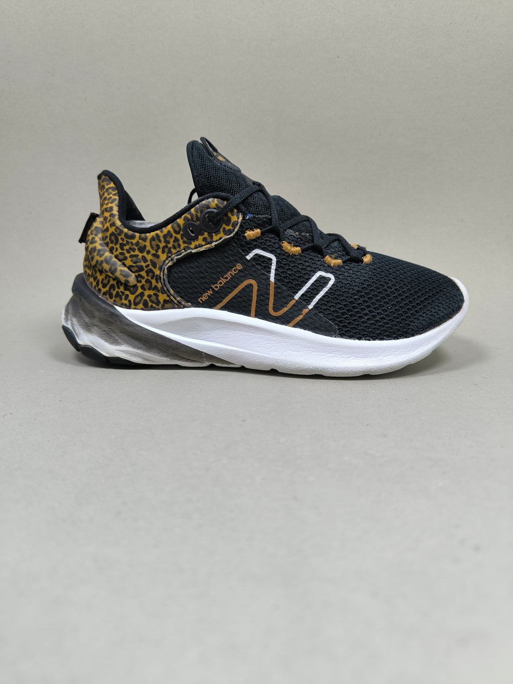 New Balance Fresh Foam Roav 2 . Size : EUR  32 | Premium