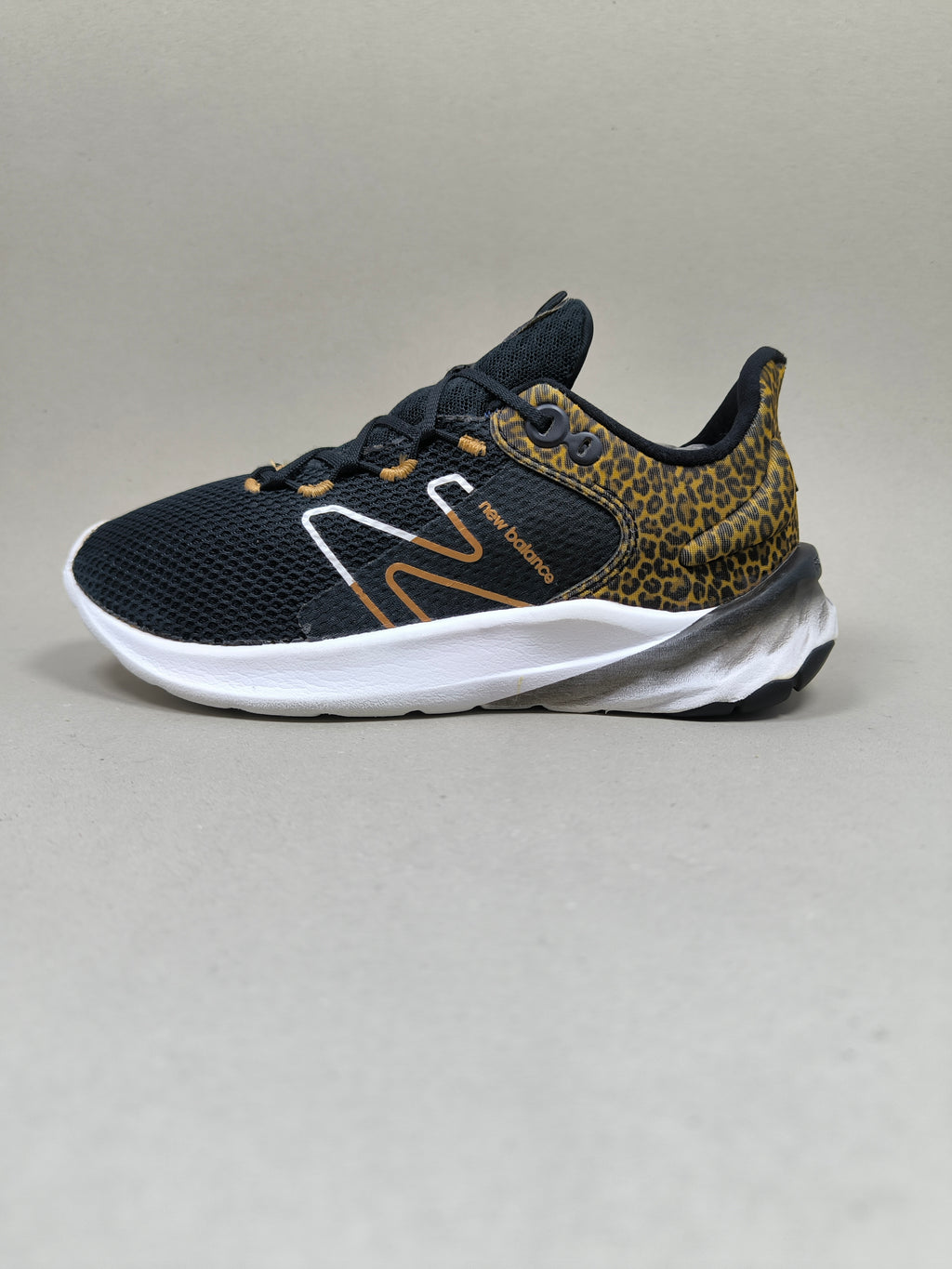 New Balance Fresh Foam Roav 2 . Size : EUR  32 | Premium