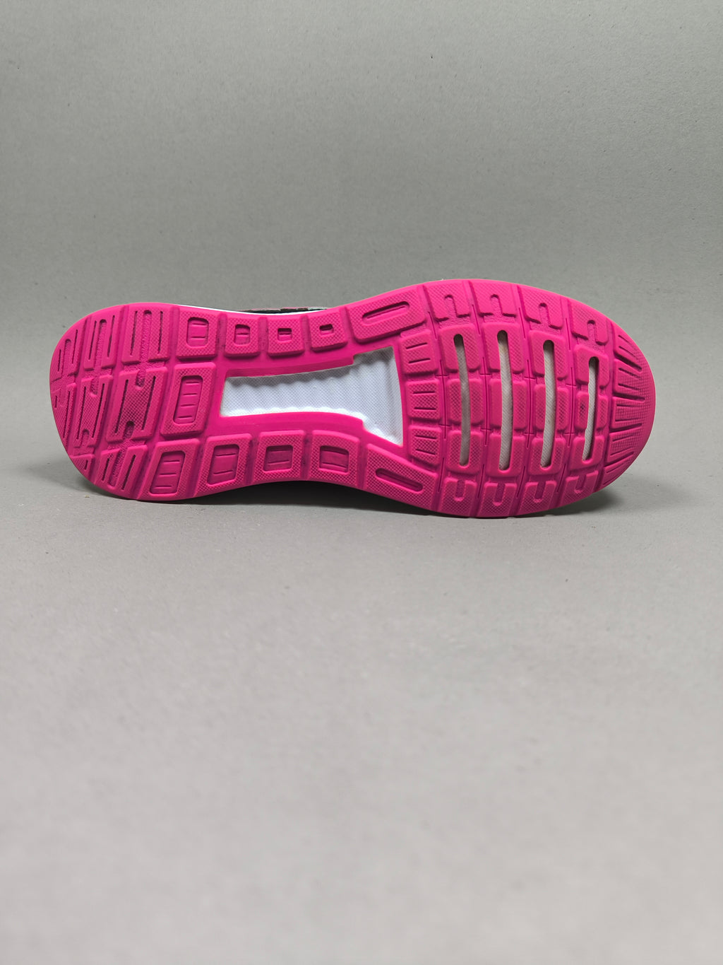 Adidas Run Falcon . Size : EUR  33 | Premium