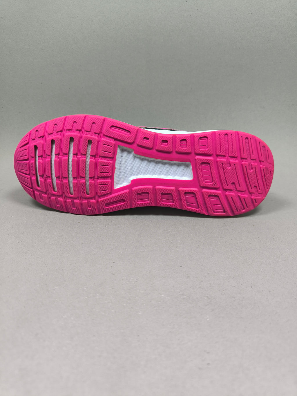 Adidas Run Falcon . Size : EUR  33 | Premium