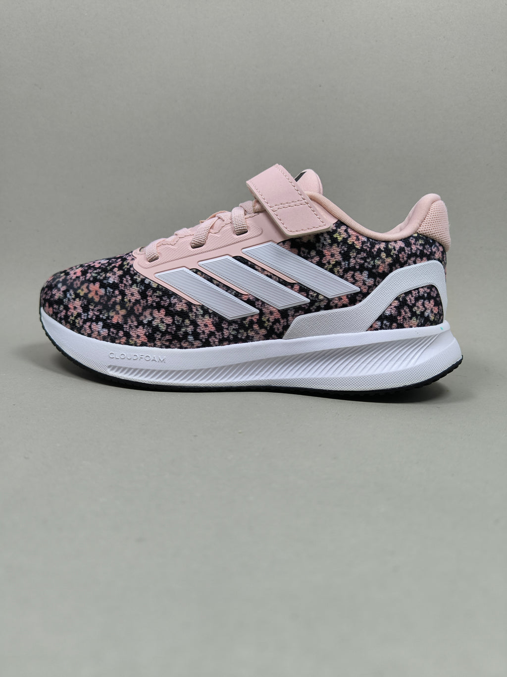 Adidas Run Falcon 5 . Size : EUR  33 | Premium+
