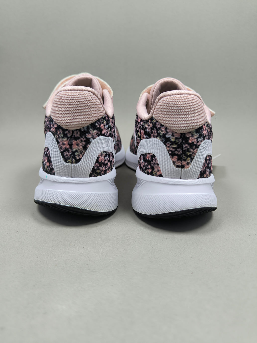 Adidas Run Falcon 5 . Size : EUR  33 | Premium+