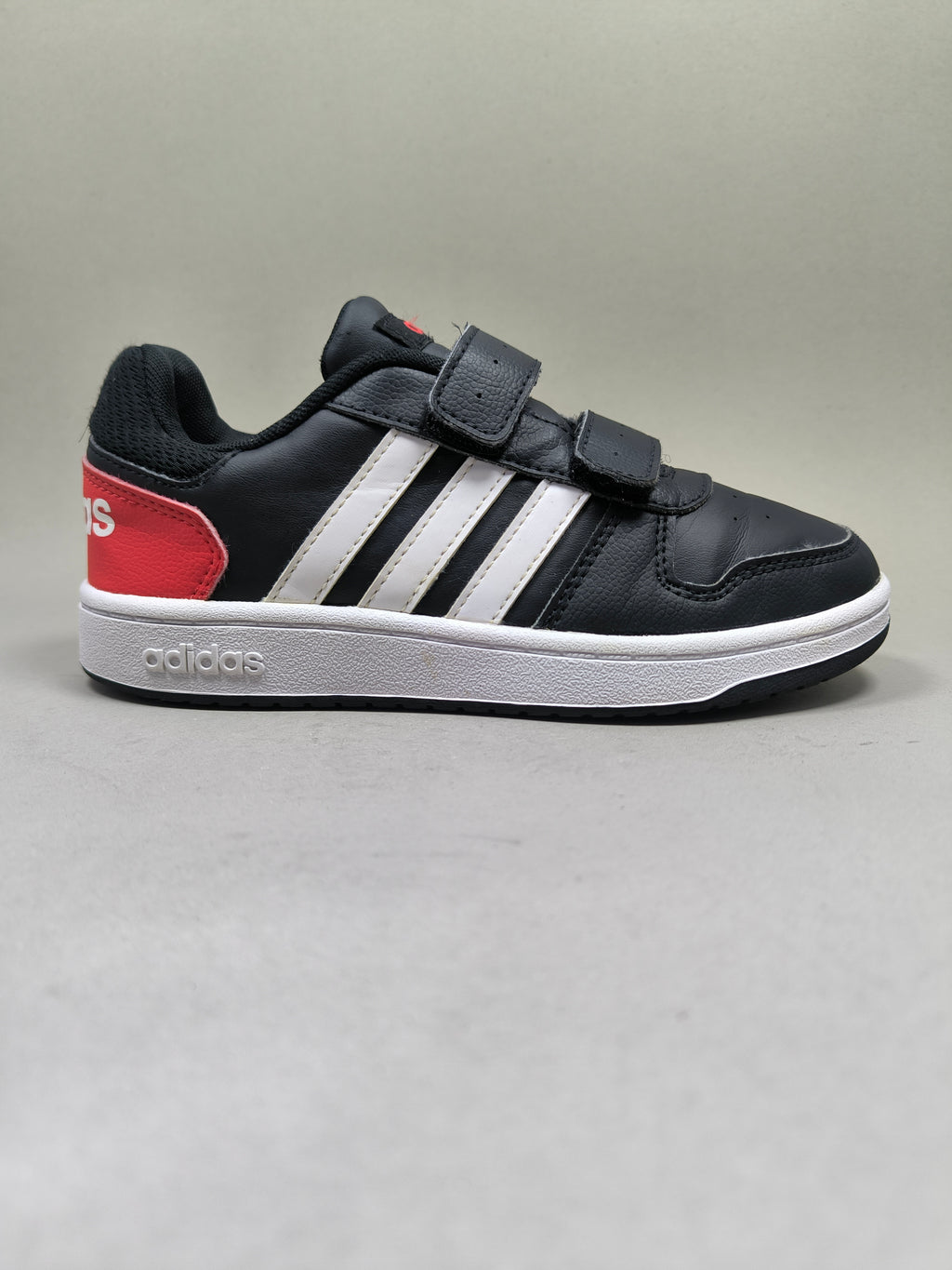 Adidas Hoops . Size : EUR  34 | Excellent+