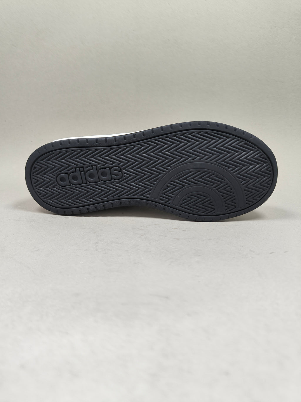 Adidas Hoops . Size : EUR  34 | Excellent+