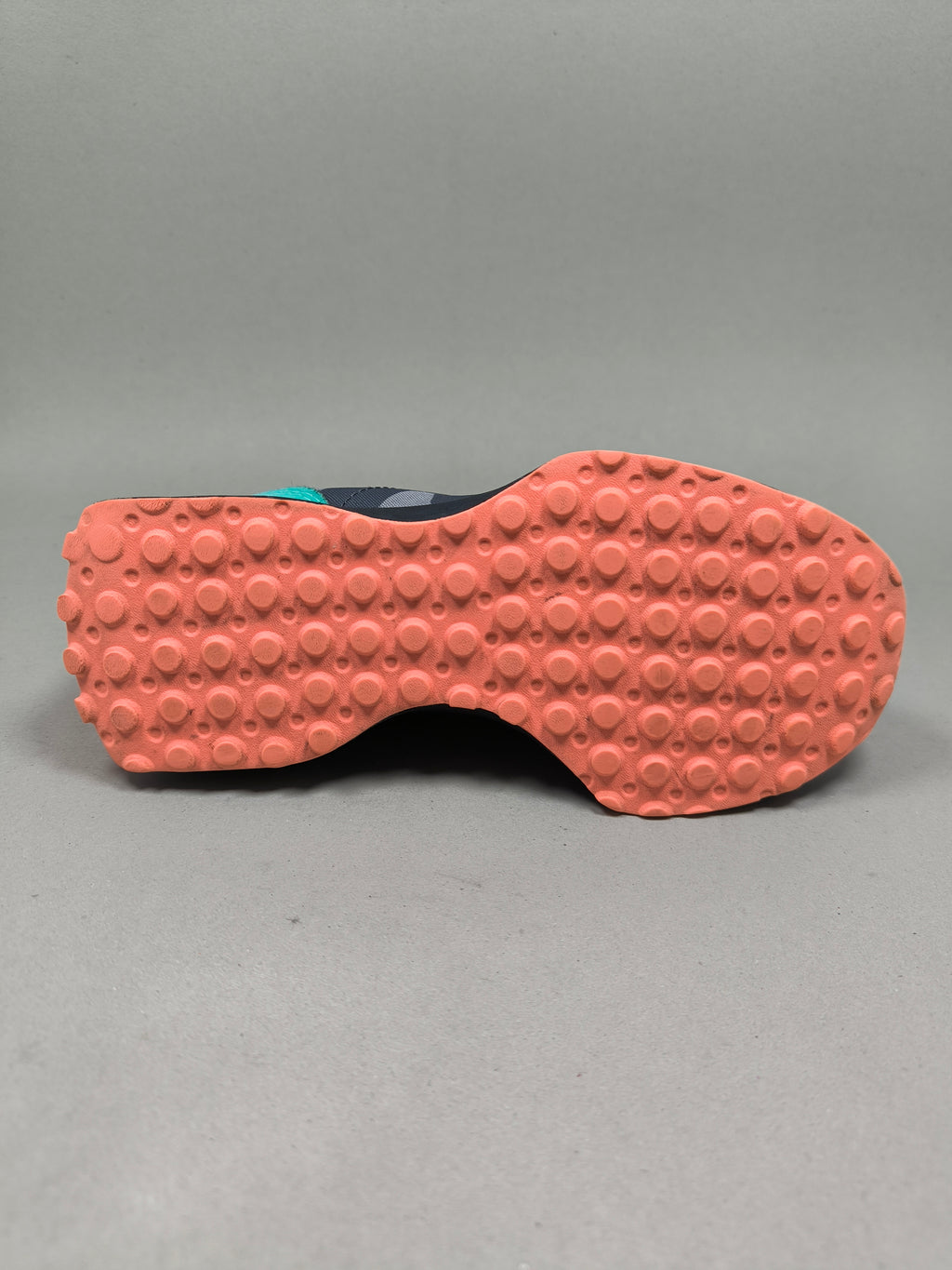 New Balance 327 . Size : EUR  32 | Premium