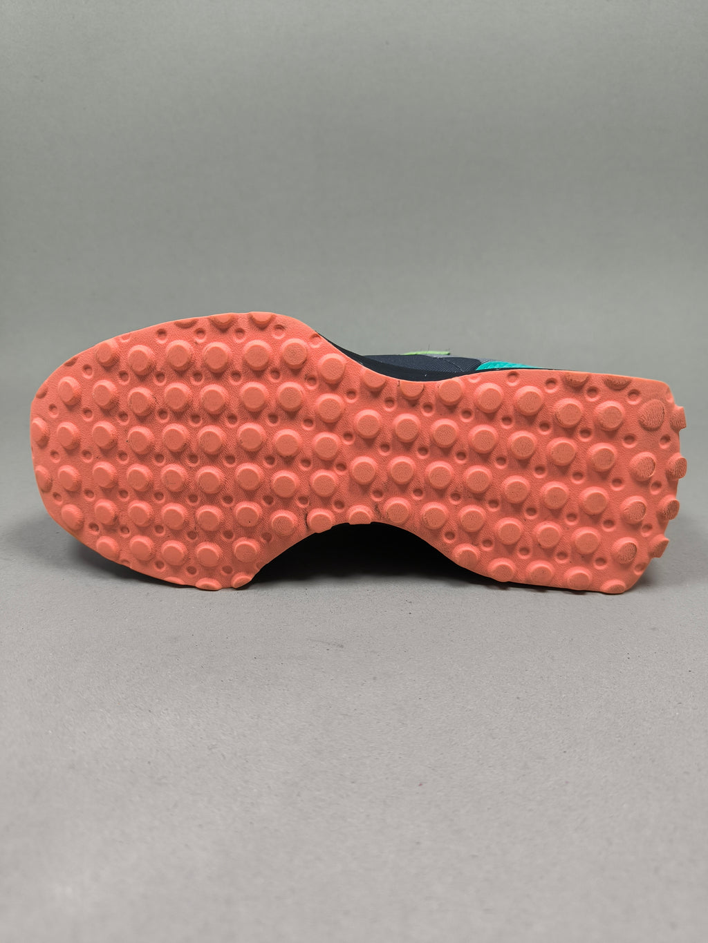 New Balance 327 . Size : EUR  32 | Premium