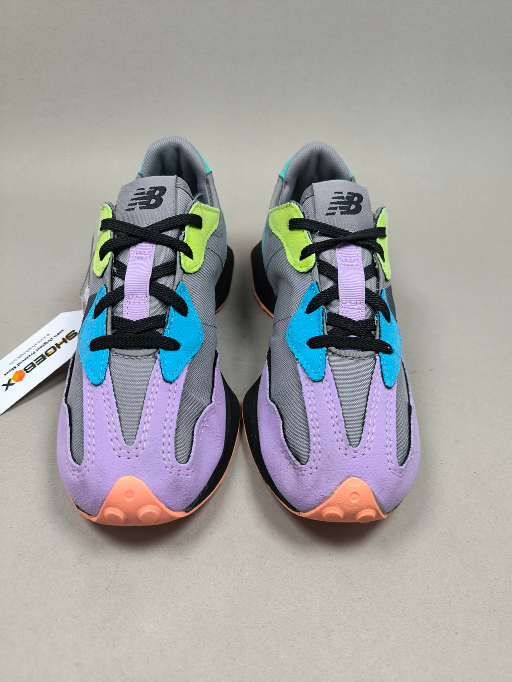 New Balance 327 . Size : EUR  32 | Premium