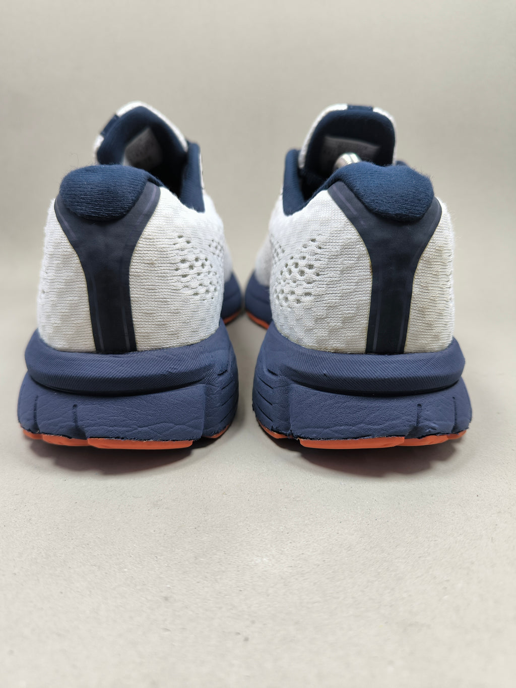 Brooks Anthem 4 . Size : EUR  43 | Premium+