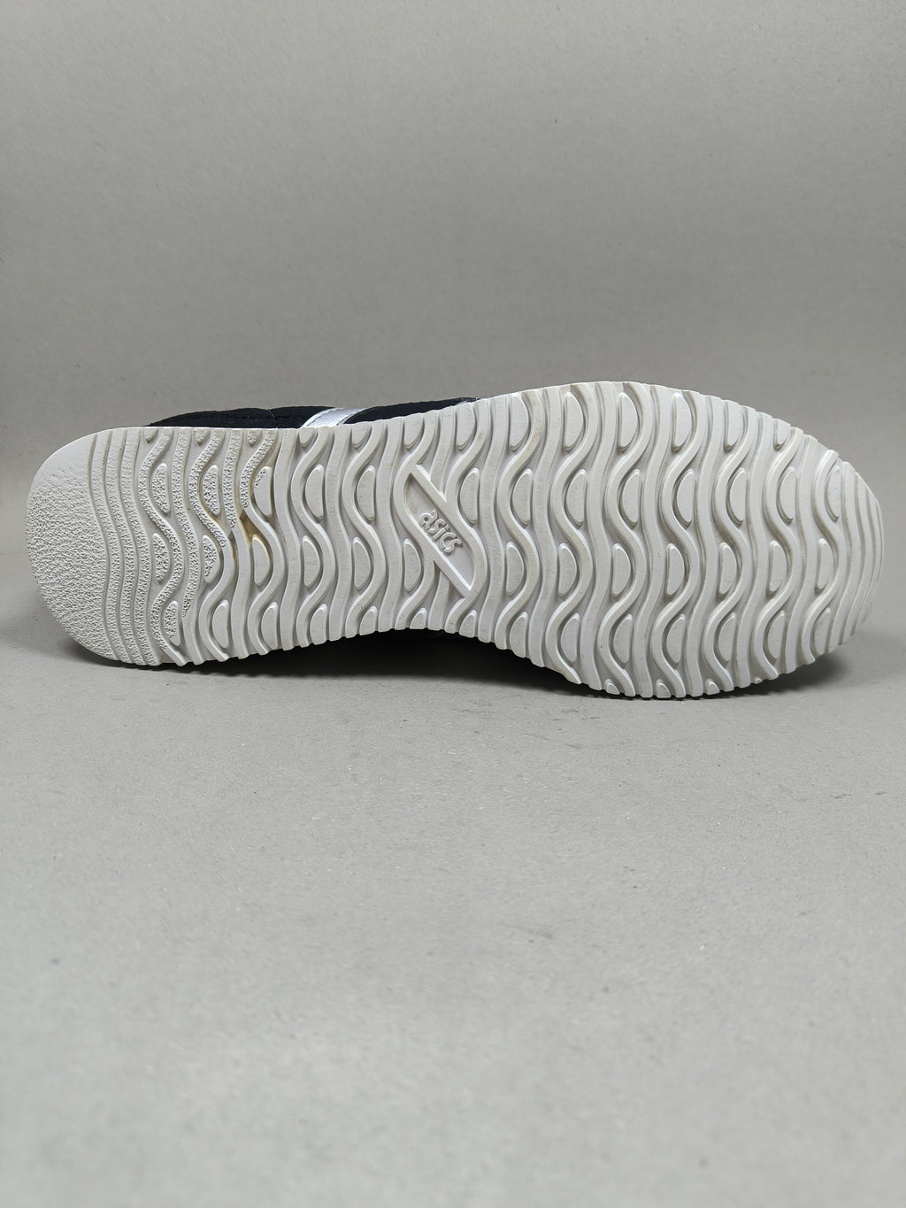 Asics Tiger Runner . Size : EUR  42 | Premium