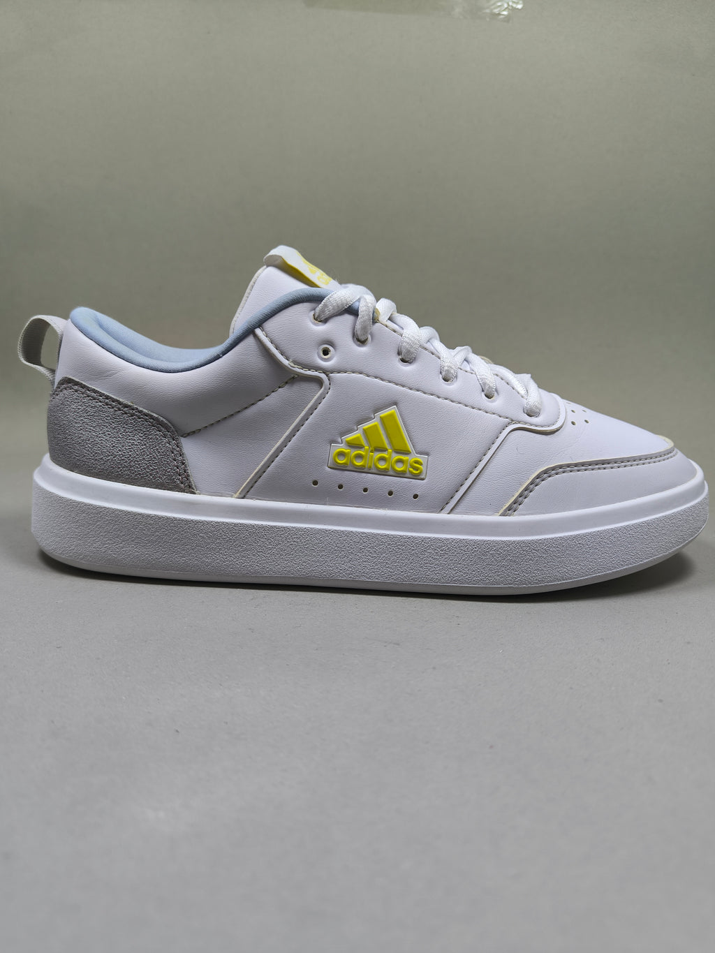 Adidas Park Street . Size : EUR  40.5 | Premium+