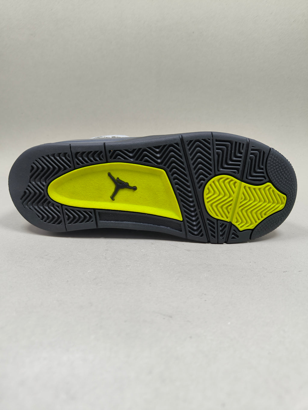 Nike Air Jordan 4 . Size : EUR  33 | Premium