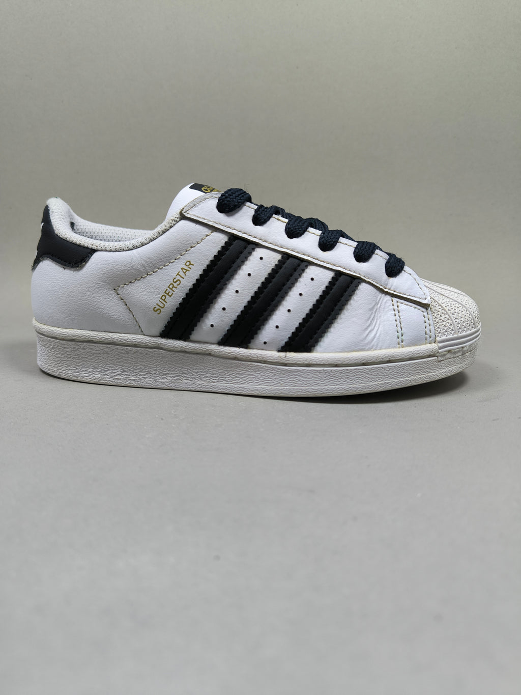 Adidas Super star . Size : EUR  33 | Excellent+