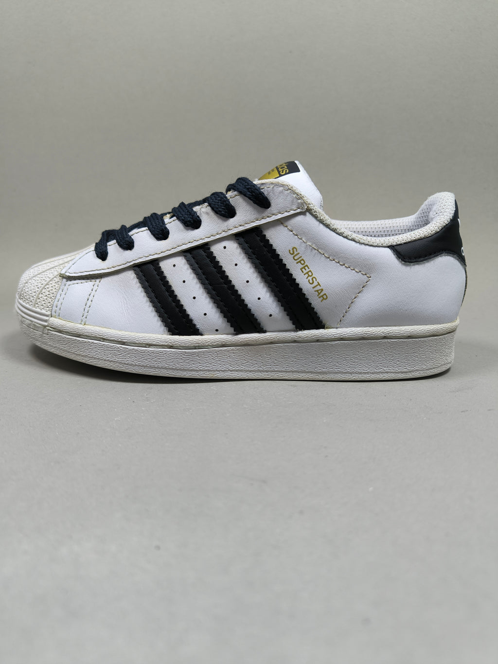 Adidas Super star . Size : EUR  33 | Excellent+