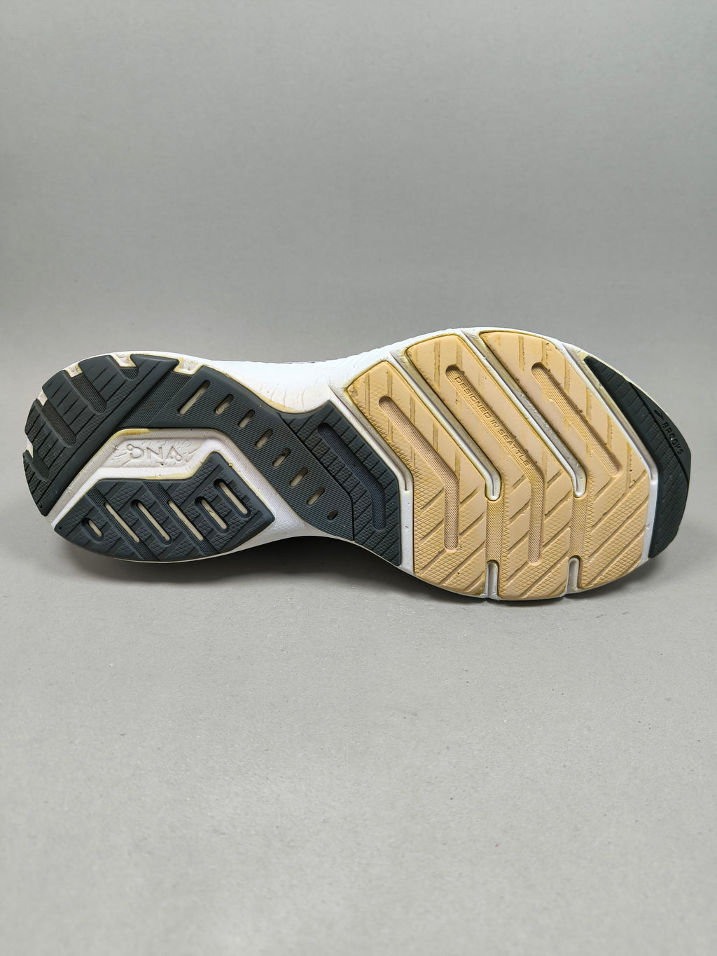 Brooks Launch 8 . Size : EUR  43 | Excellent+