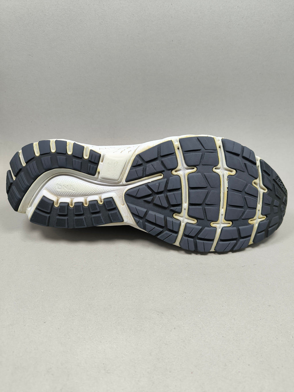 Brooks Ghost 11 . Size : EUR  45.5 | Excellent+