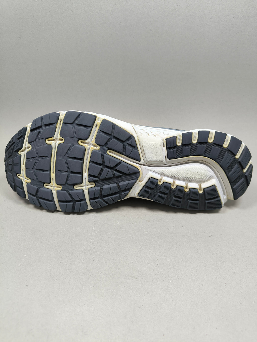 Brooks Ghost 11 . Size : EUR  45.5 | Excellent+