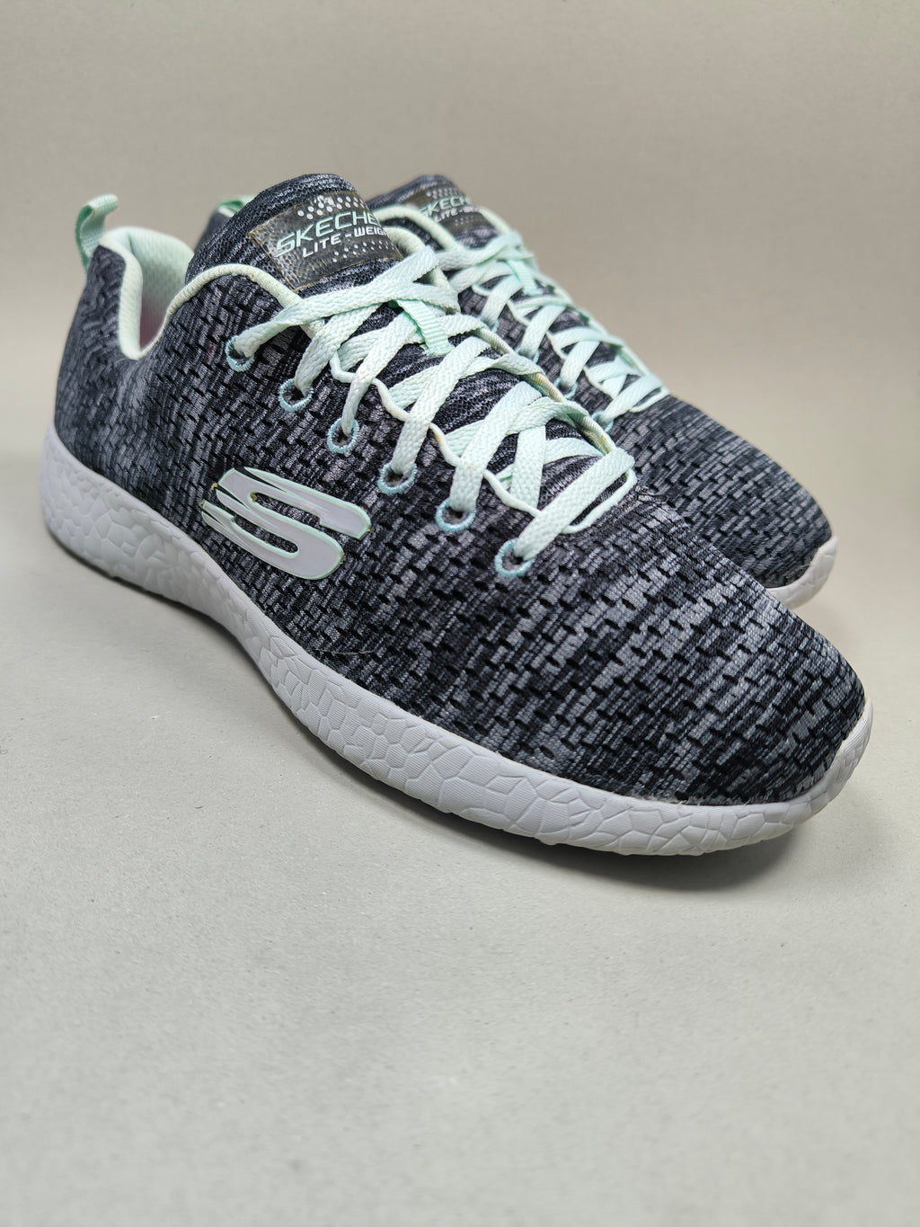 Skechers Burst . Size : EUR  39 | Premium