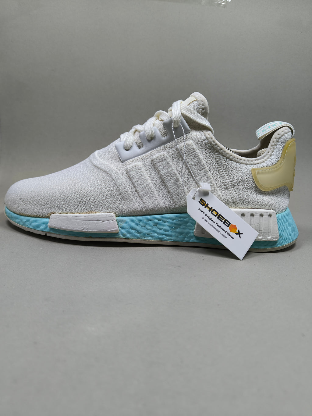 Adidas NMD R1 . Size : EUR  44 | Excellent+