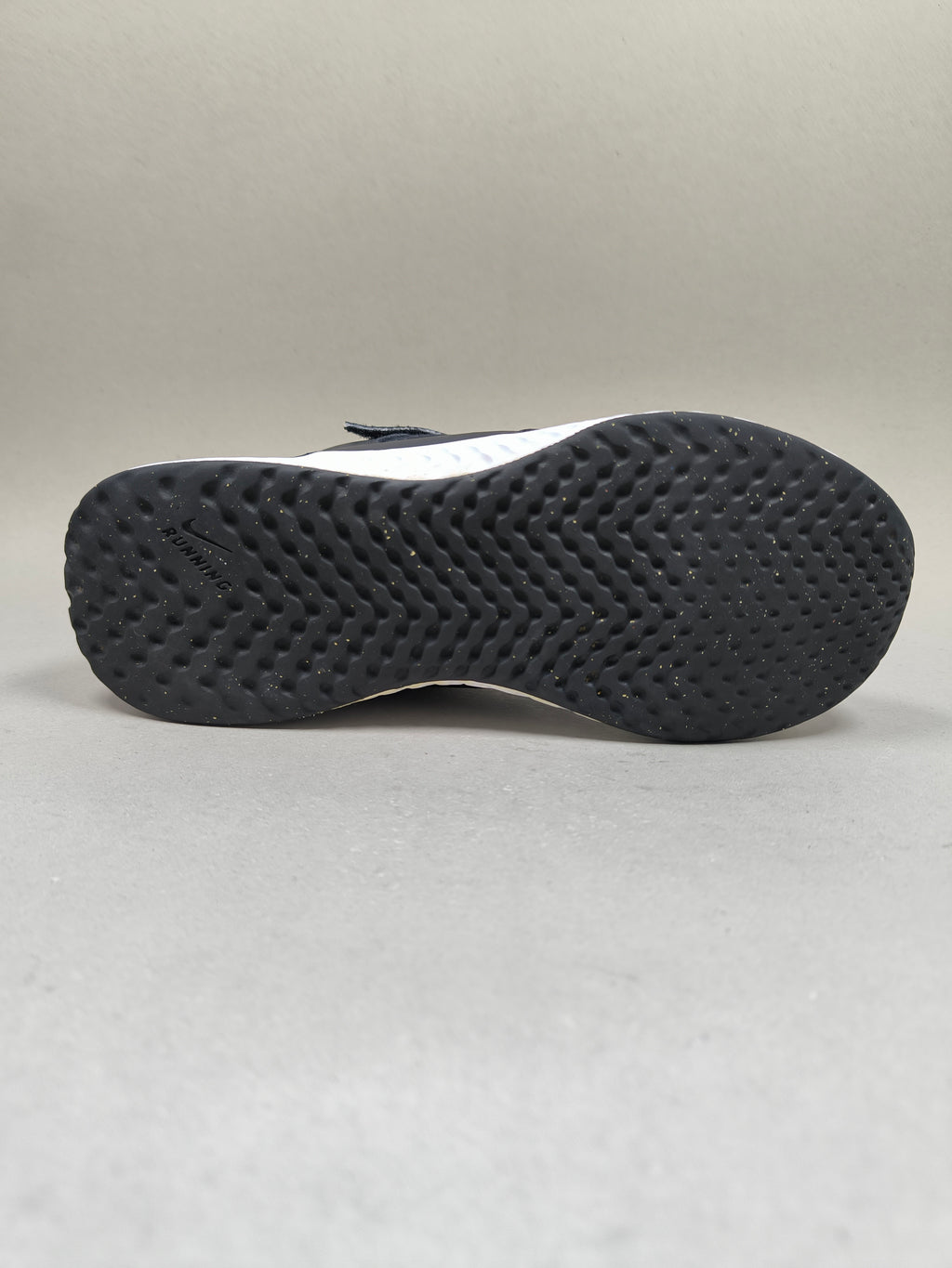 Nike Revolution . Size : EUR  34 | Excellent+