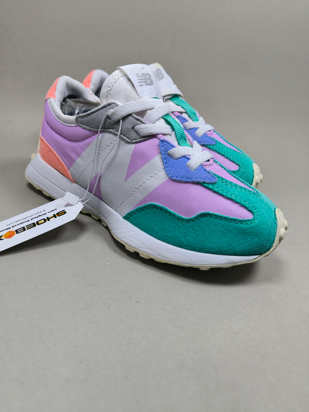 New Balance 327 . Size : EUR  32 | Premium