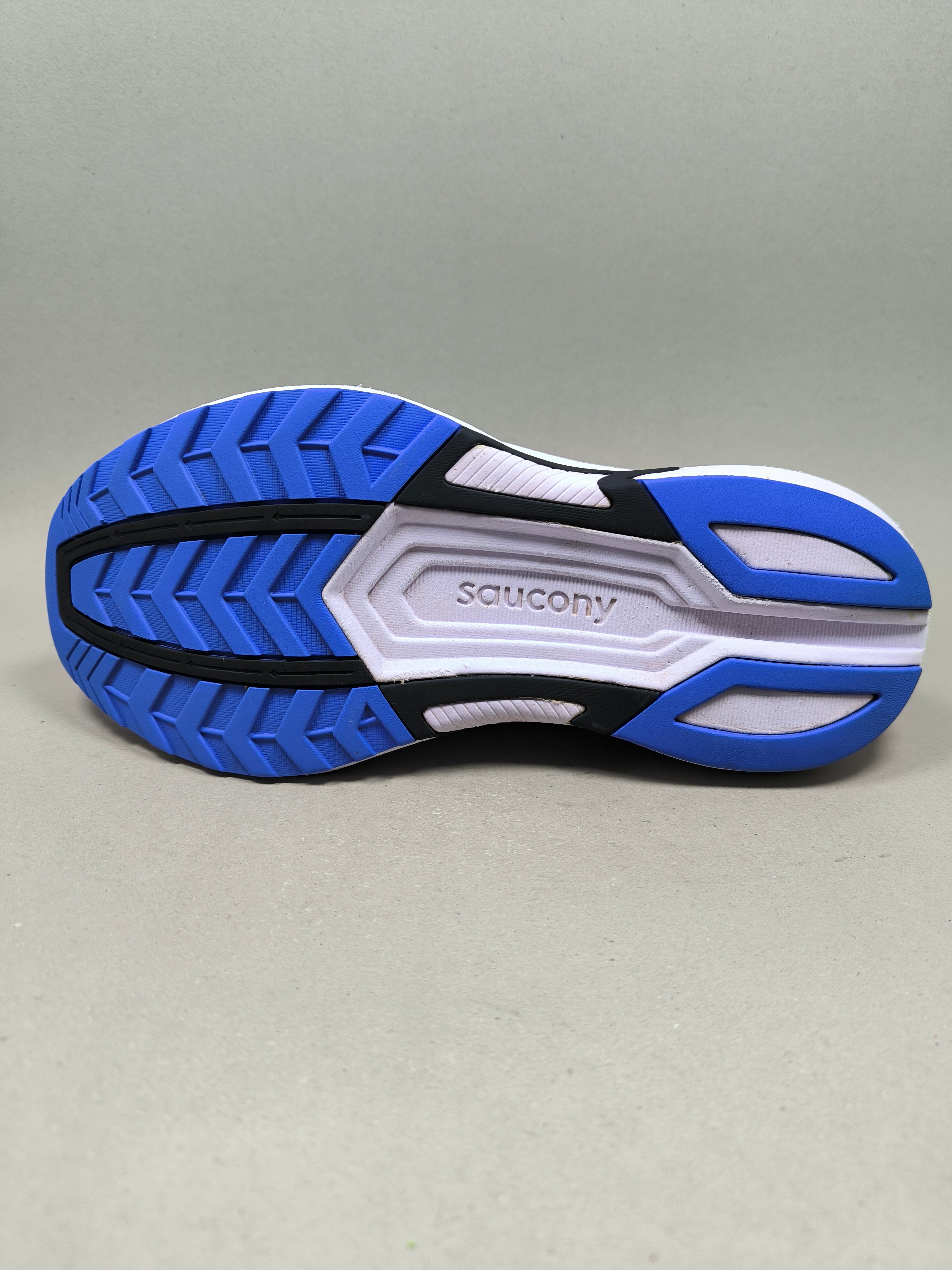 Saucony Axon 2 . Size : EUR  40 | Premium