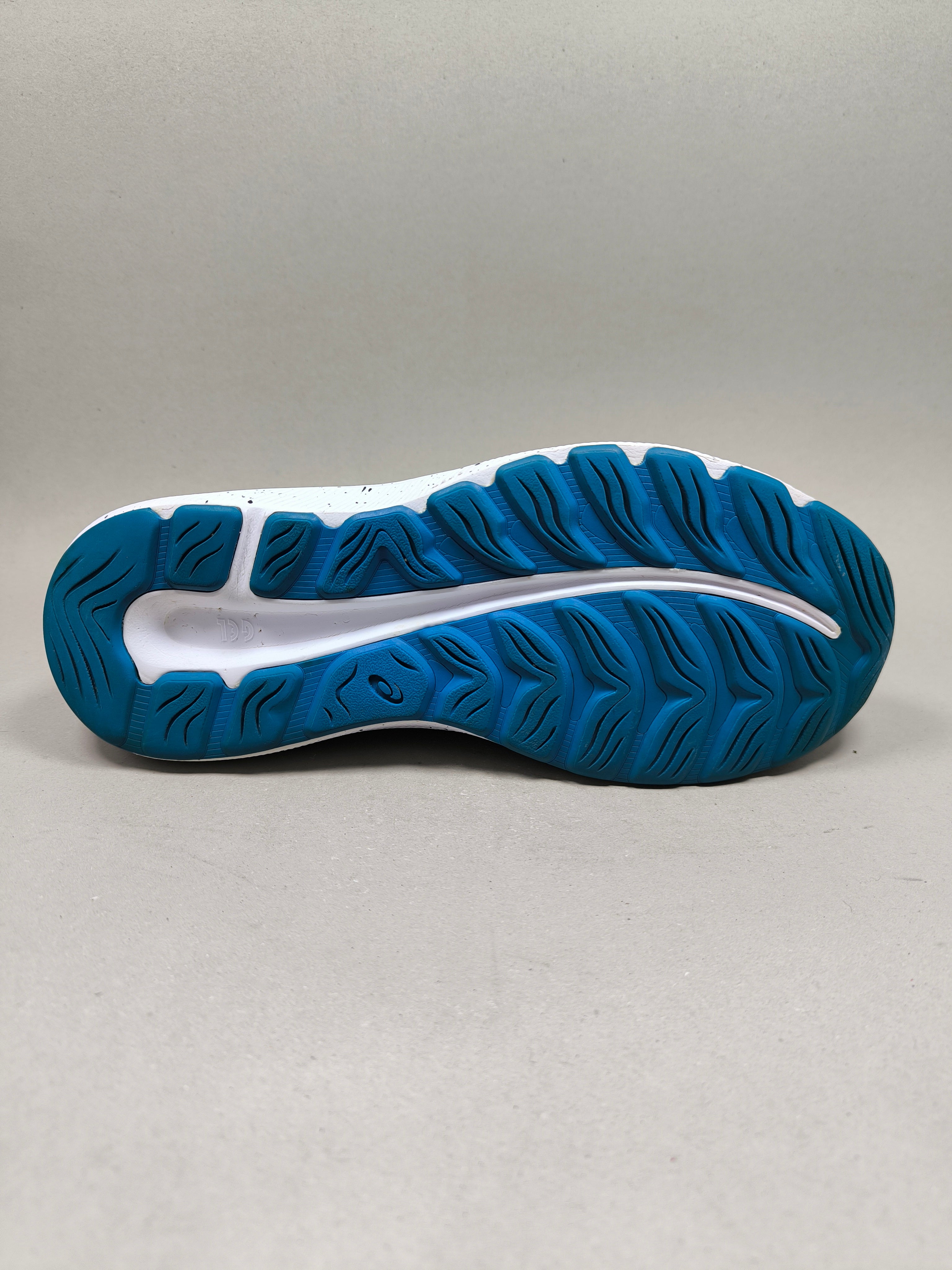 Asics Gel Excite 8 . Size  : EUR  39 |Premium