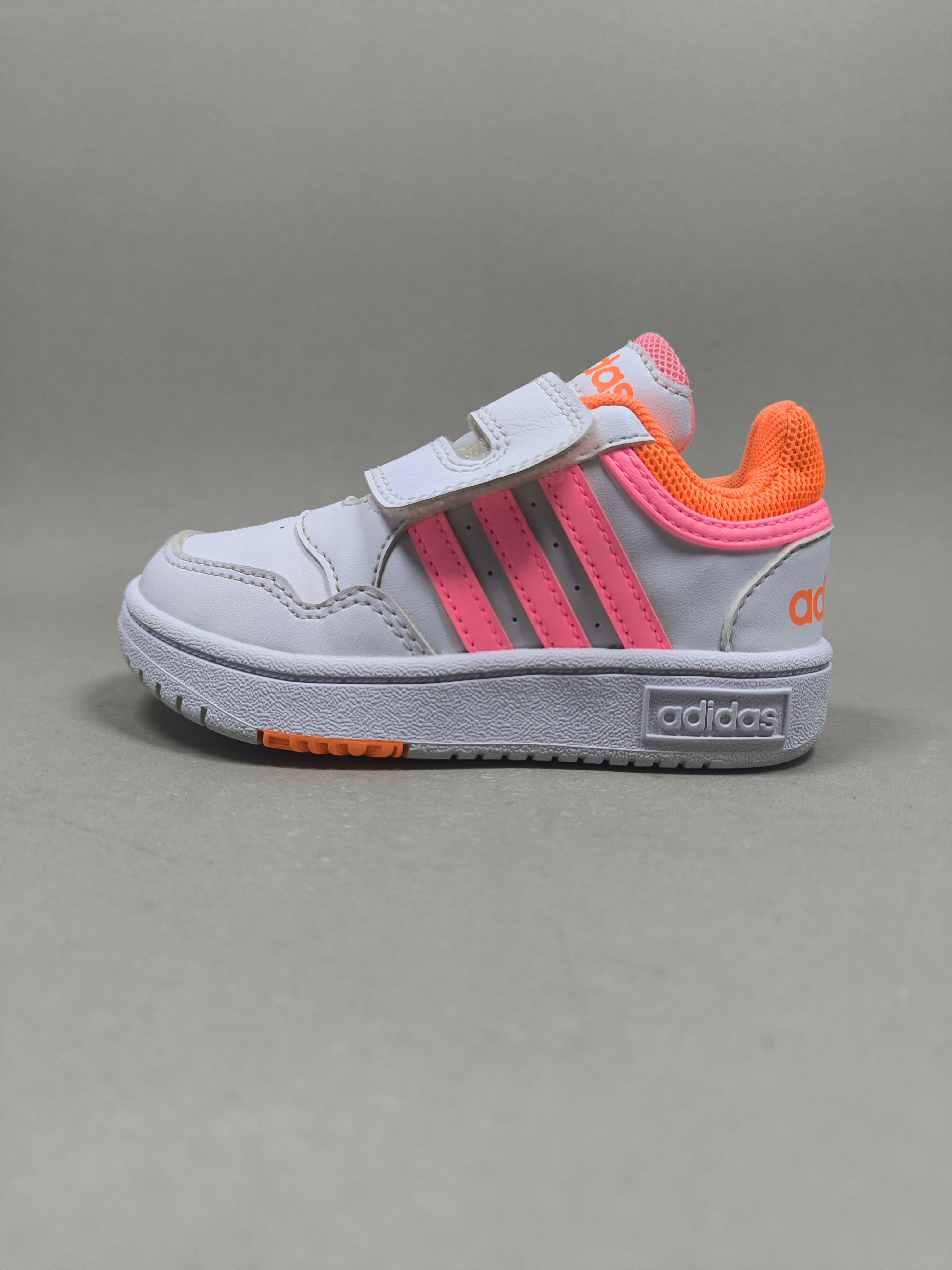 Adidas Hoops . Size : EUR  24 | Premium