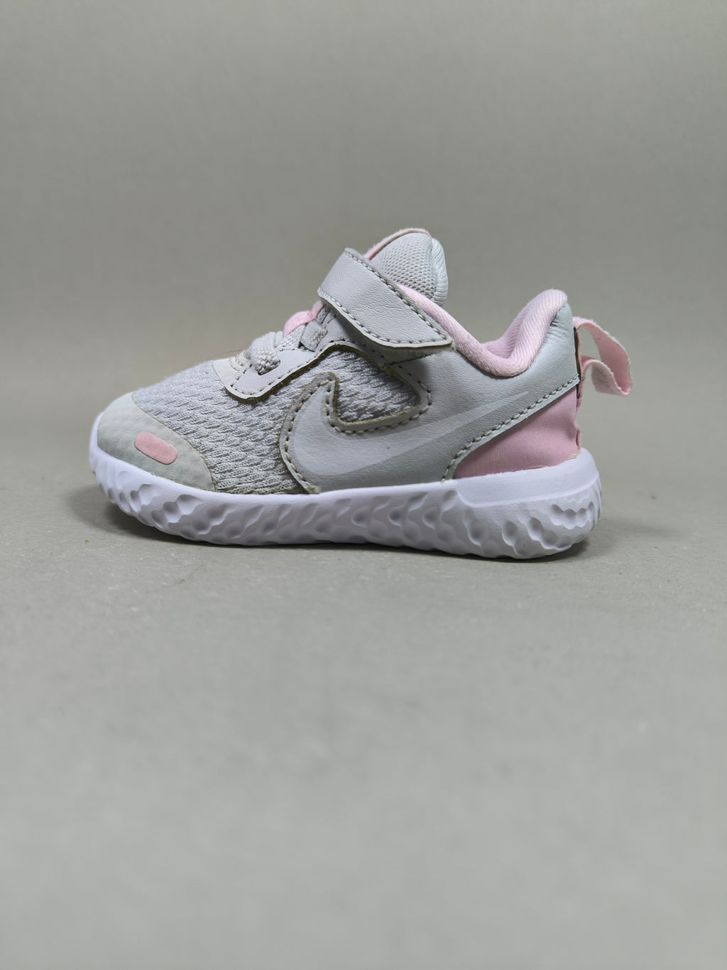 Nike Revolution . Size : EUR  19 | Premium