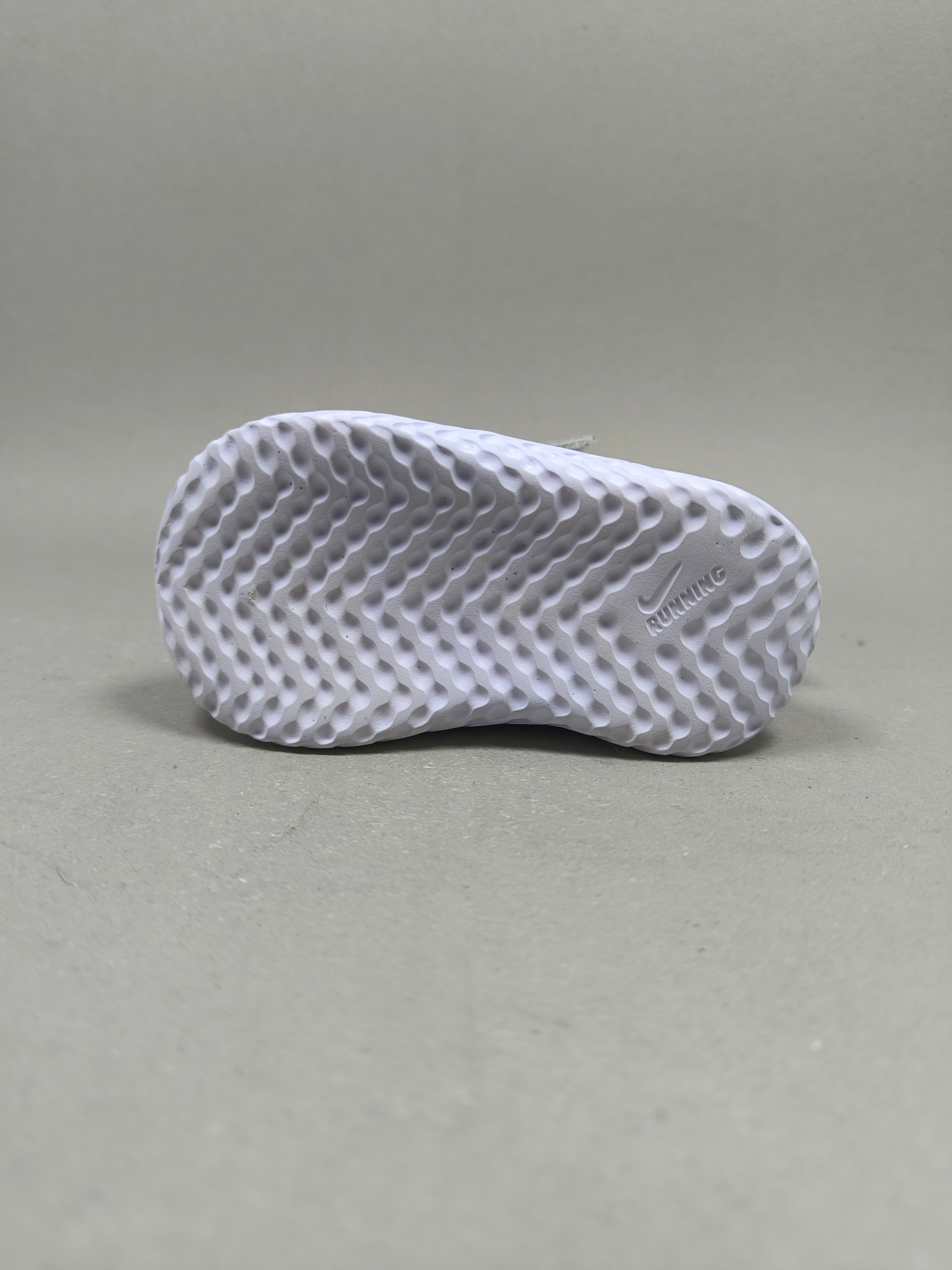 Nike Revolution . Size : EUR  19 | Premium