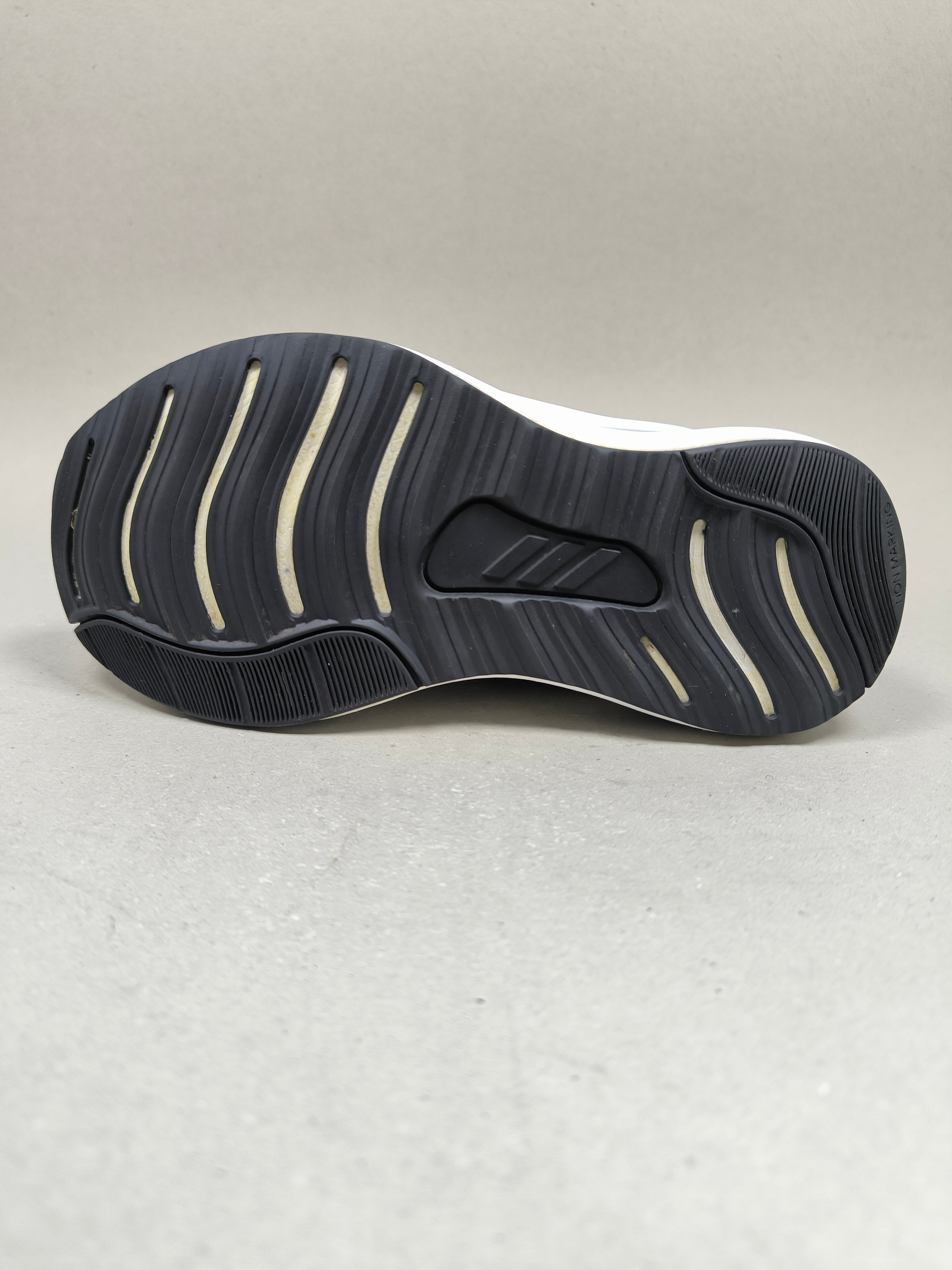 Adidas Forta Run . Size : EUR  28 | Premium