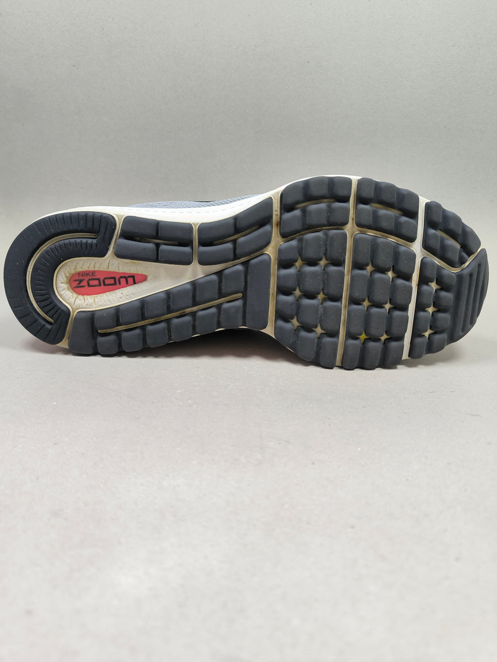 Nike Zoom vomero 12 . Size : EUR  42 | Excellent+