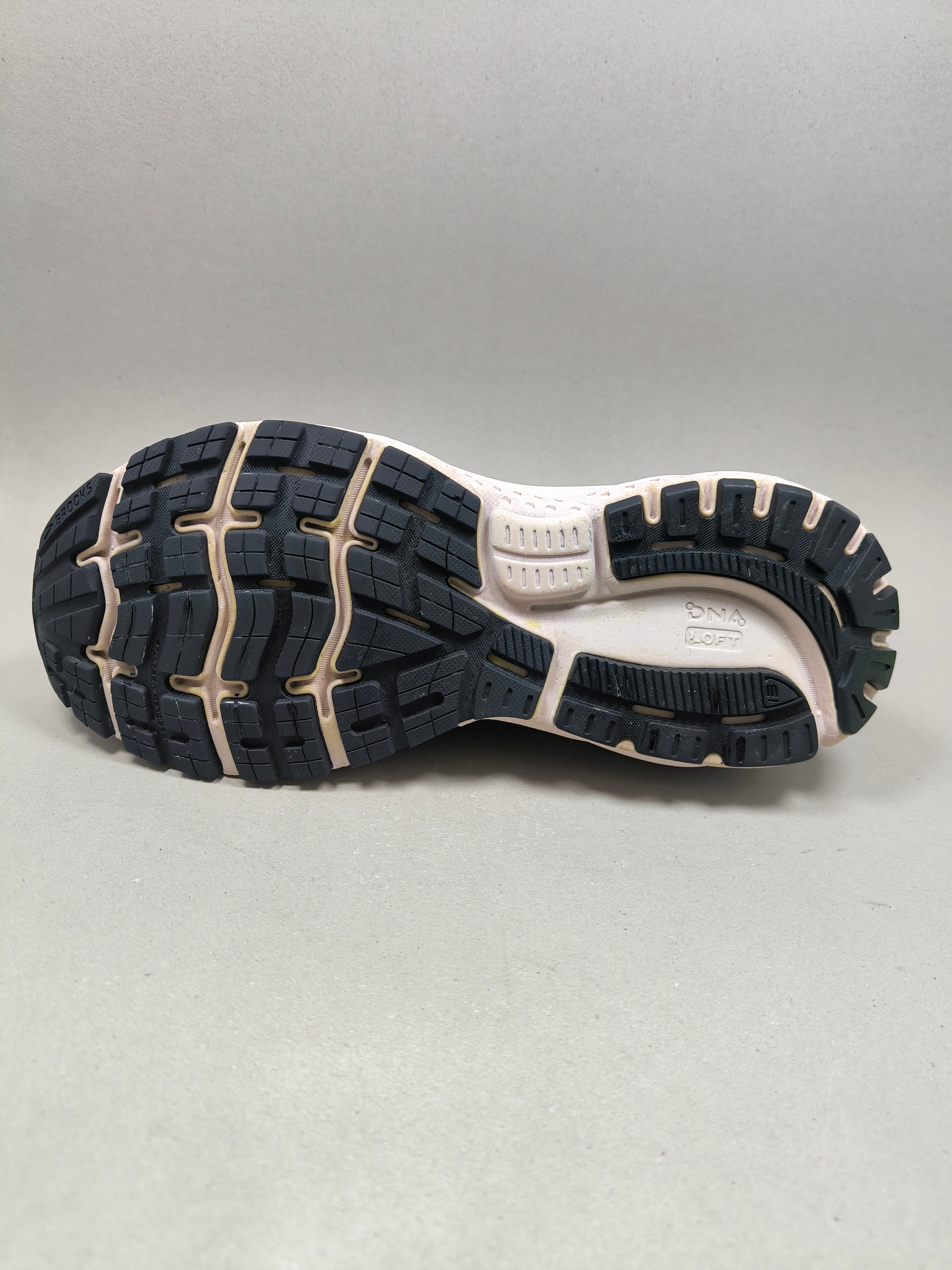 Brooks Ghost 13 . Size : EUR  42 | Premium