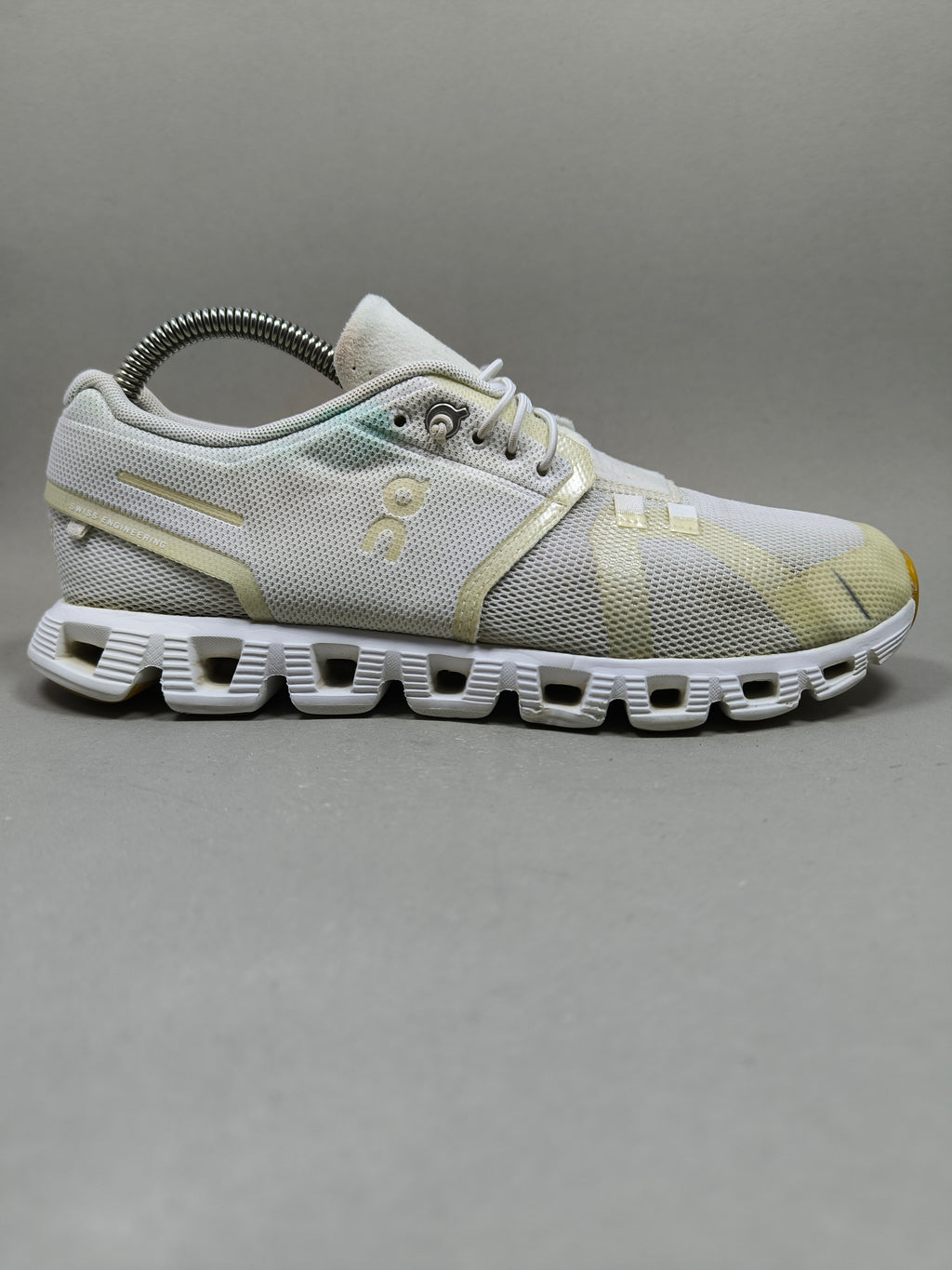 On Cloud 5 . Size : EUR  39 | Excellent+