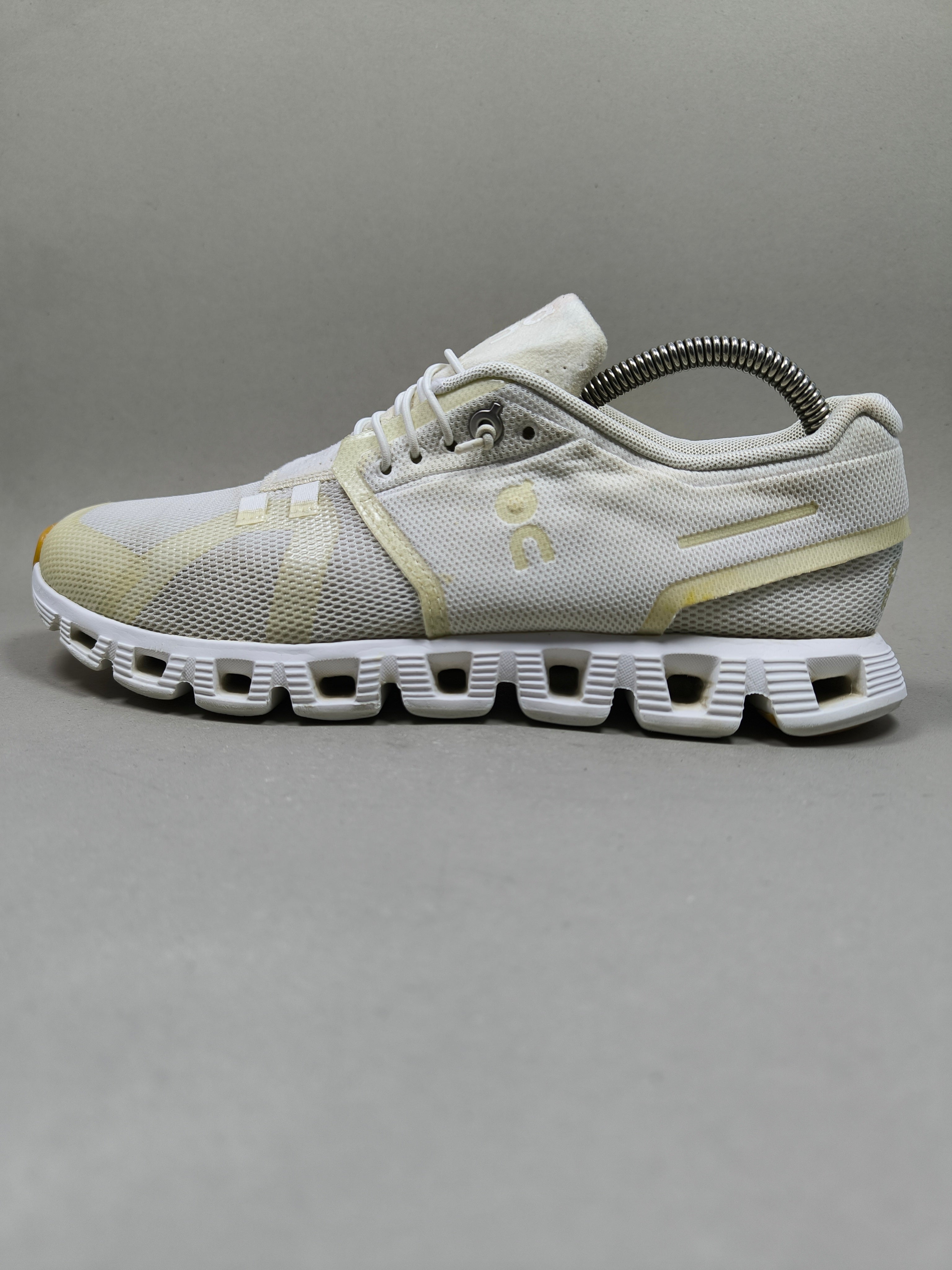 On Cloud 5 . Size : EUR  39 | Excellent+