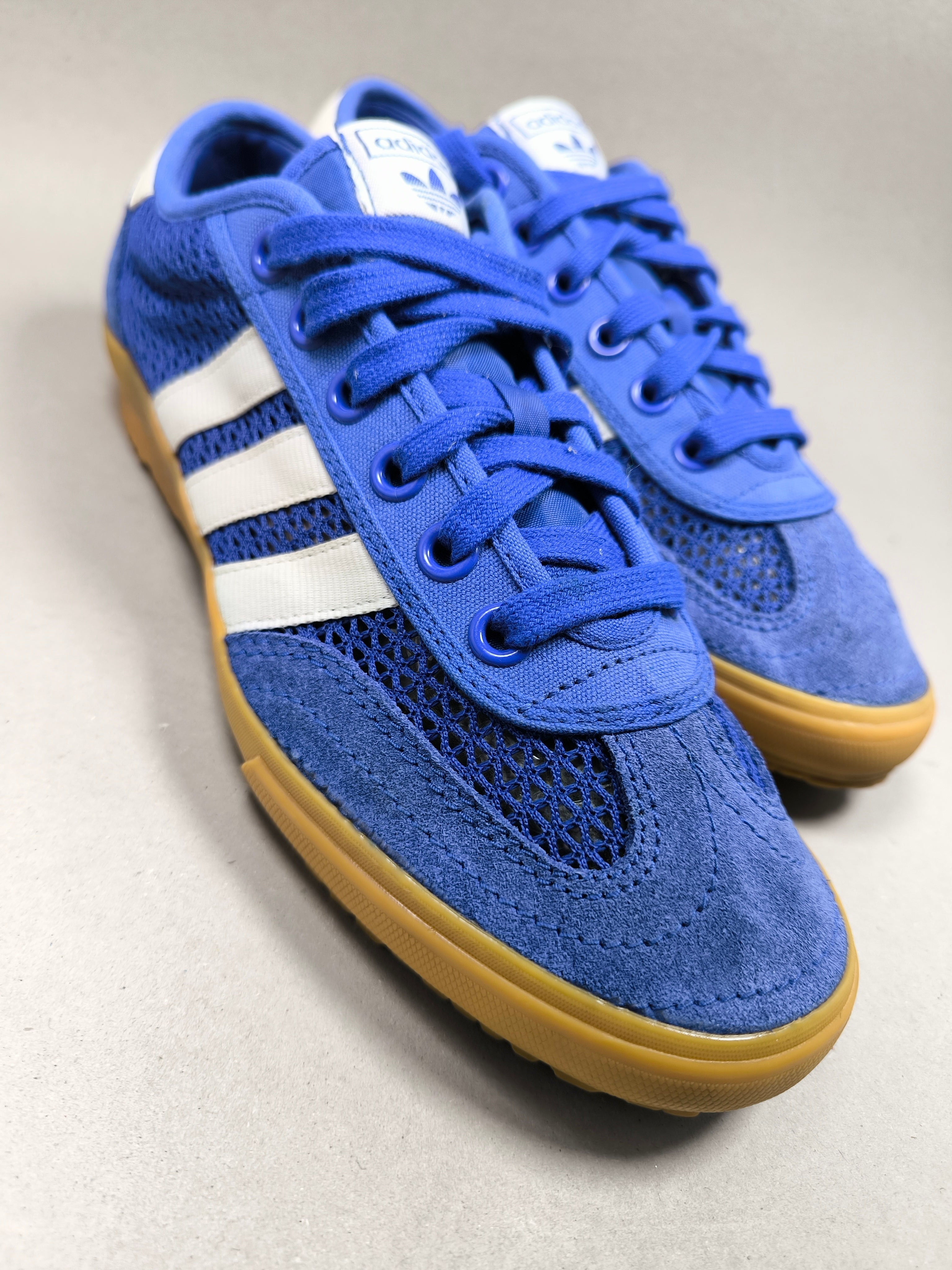 Adidas Tisch . Size : EUR  40 | Premium