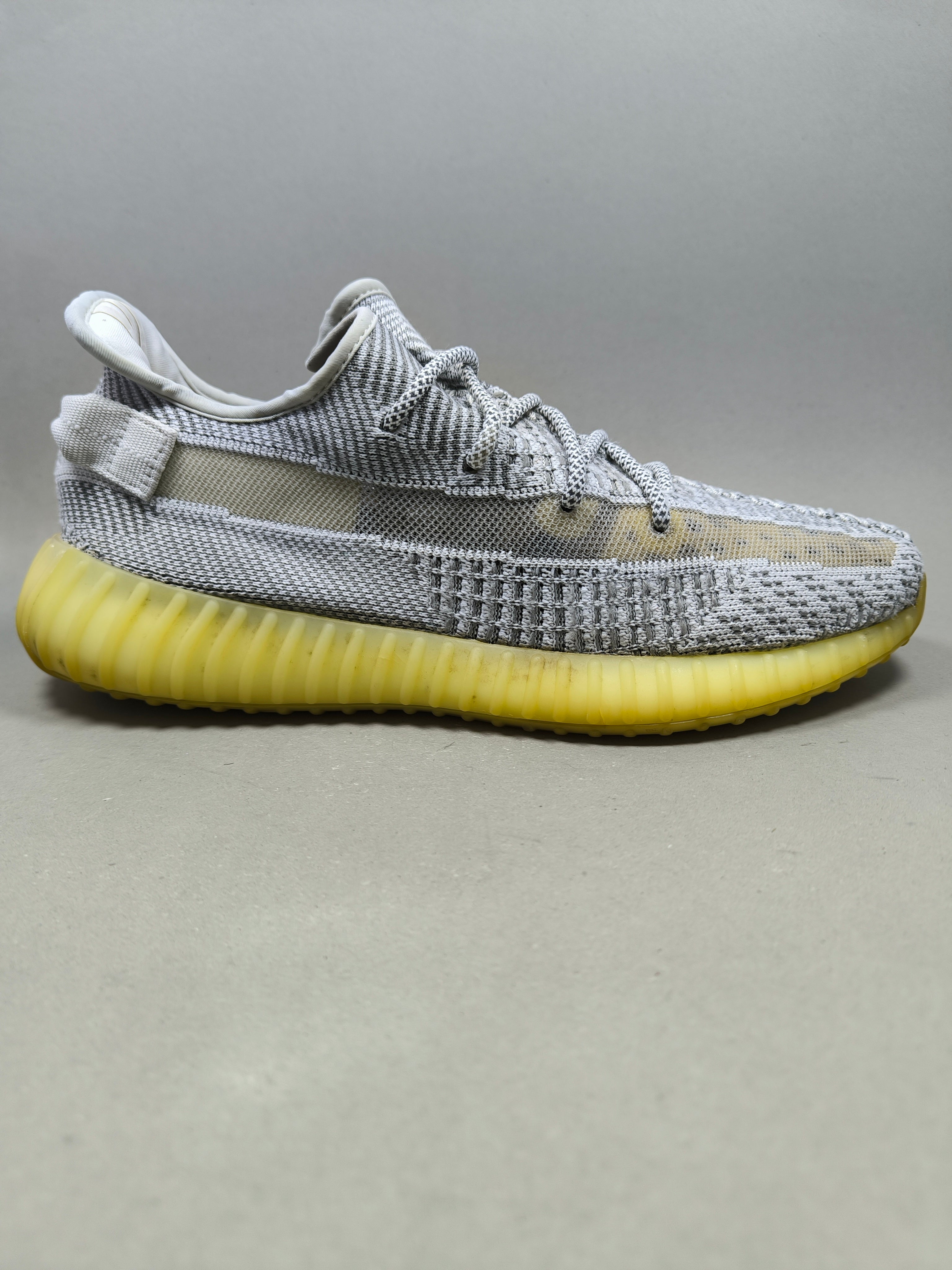 Adidas Yeezy 350 V2 . Size : EUR  45 | Excellent+