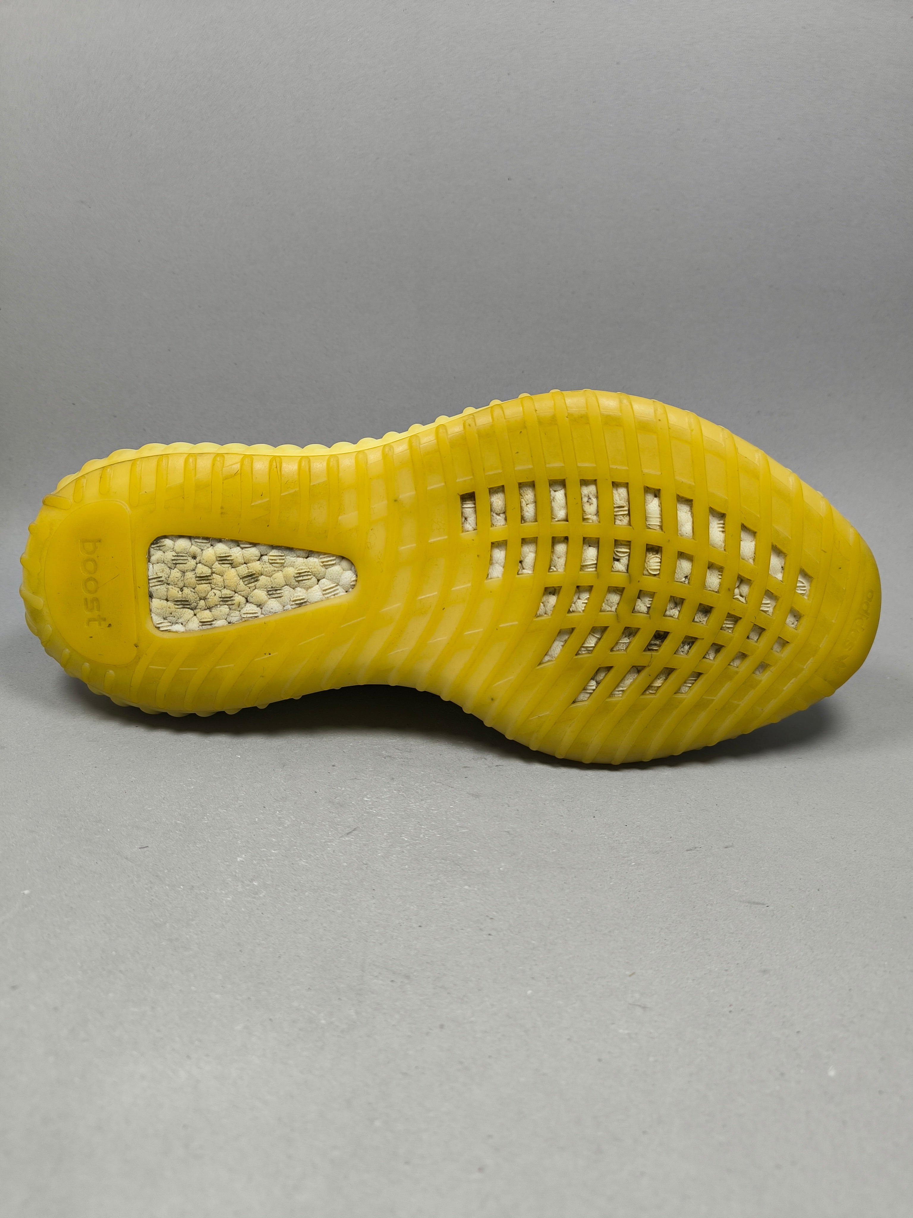 Adidas Yeezy 350 V2 . Size : EUR  45 | Excellent+