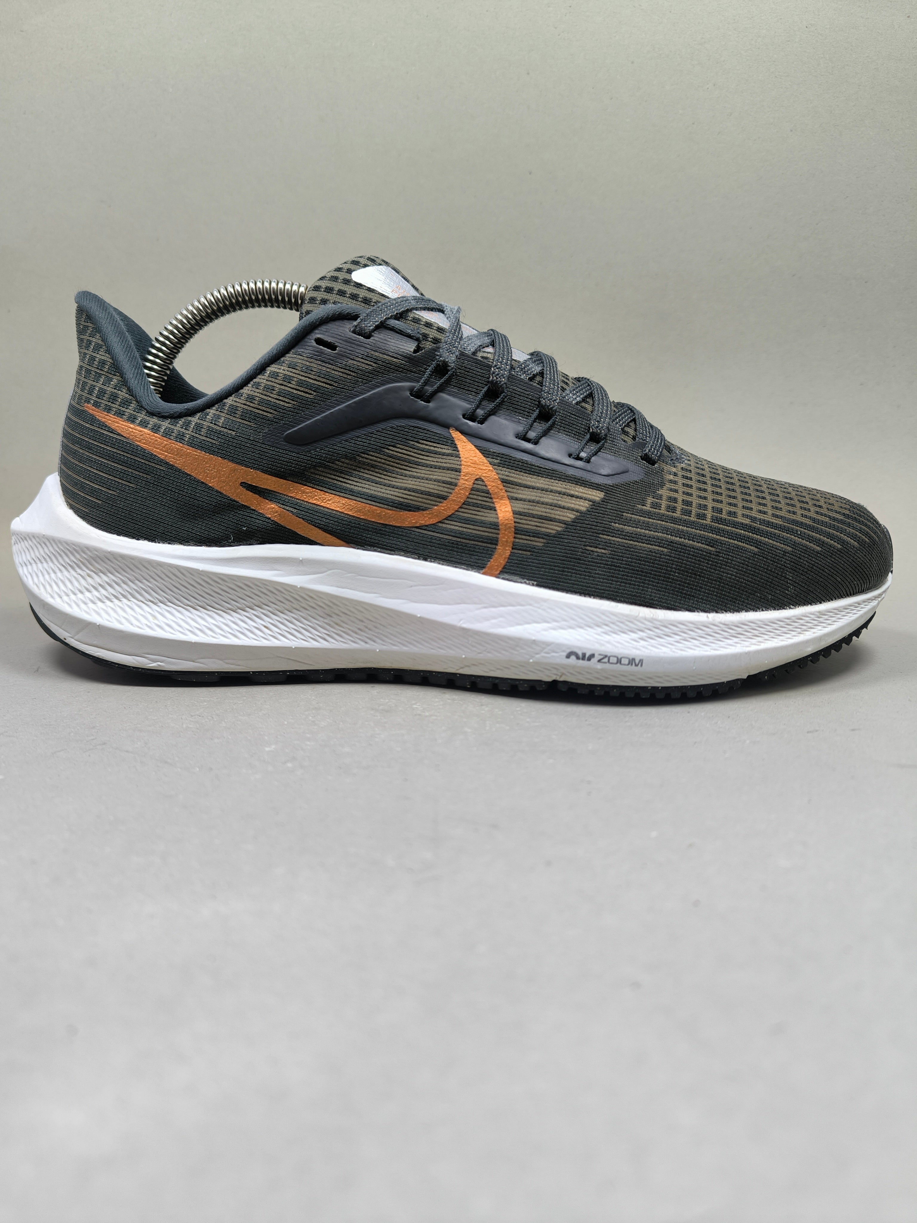 Nike Air Zoom Pegasus 39 . Size : EUR  40.5 | Premium