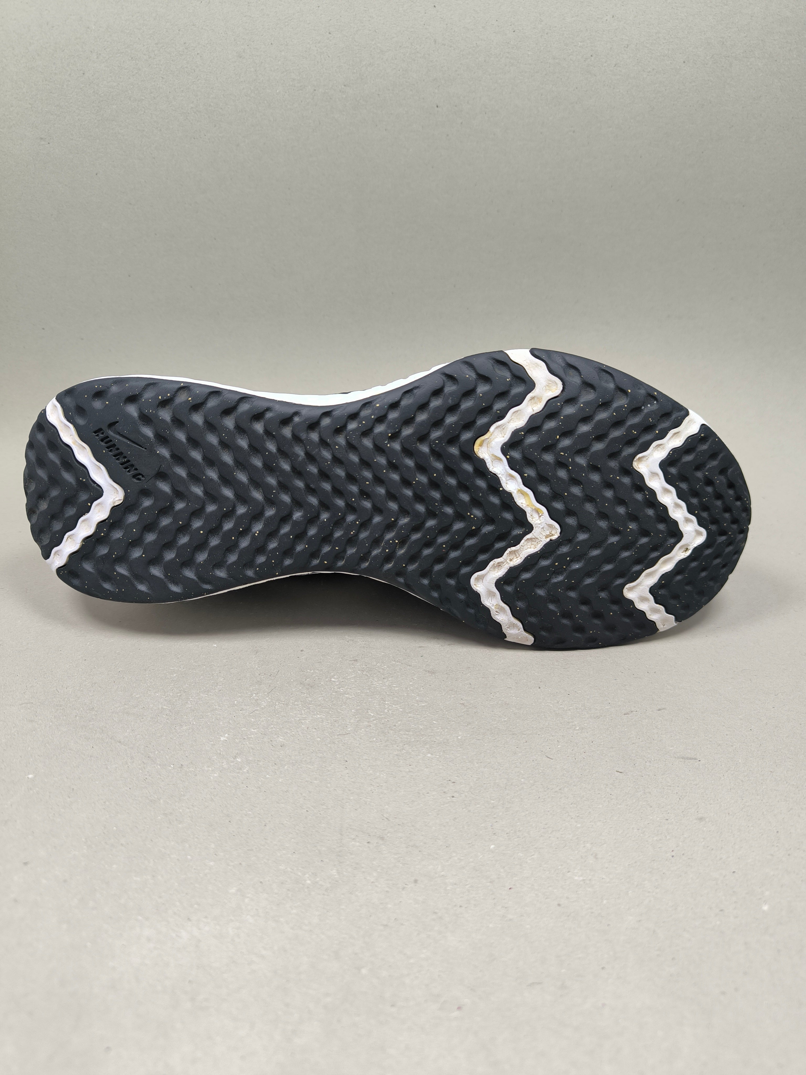 Nike Revolution 5 . Size : EUR  41 | Excellent+