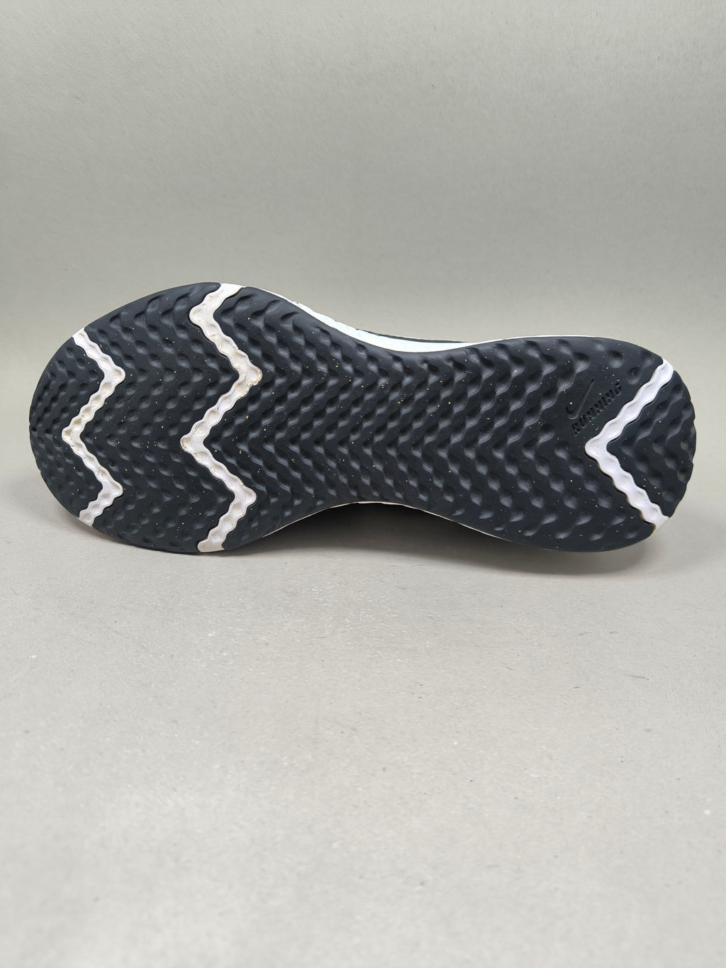 Nike Revolution 5 . Size : EUR  41 | Excellent+