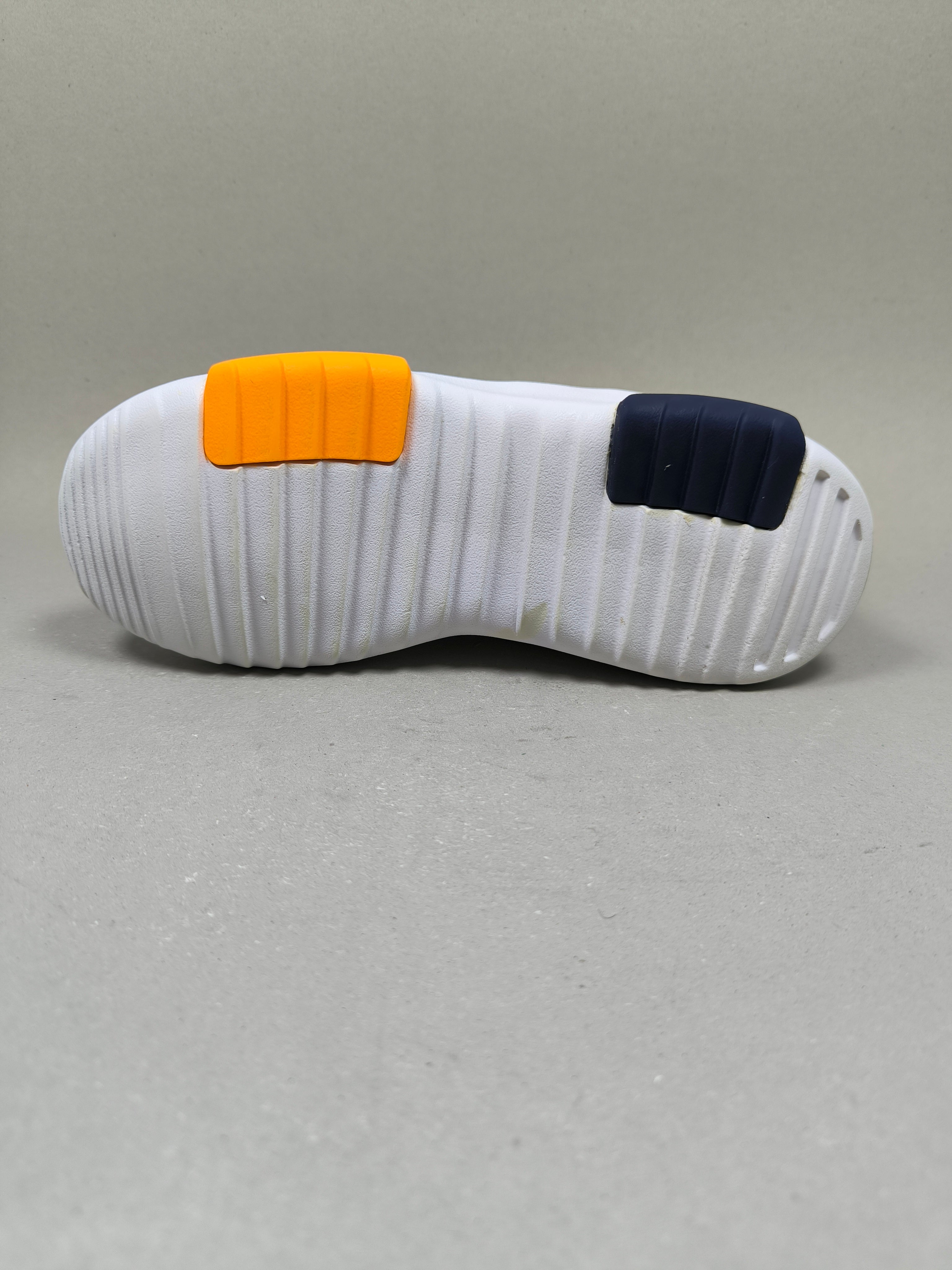 Adidas Racer TR . Size : EUR  31 | Premium