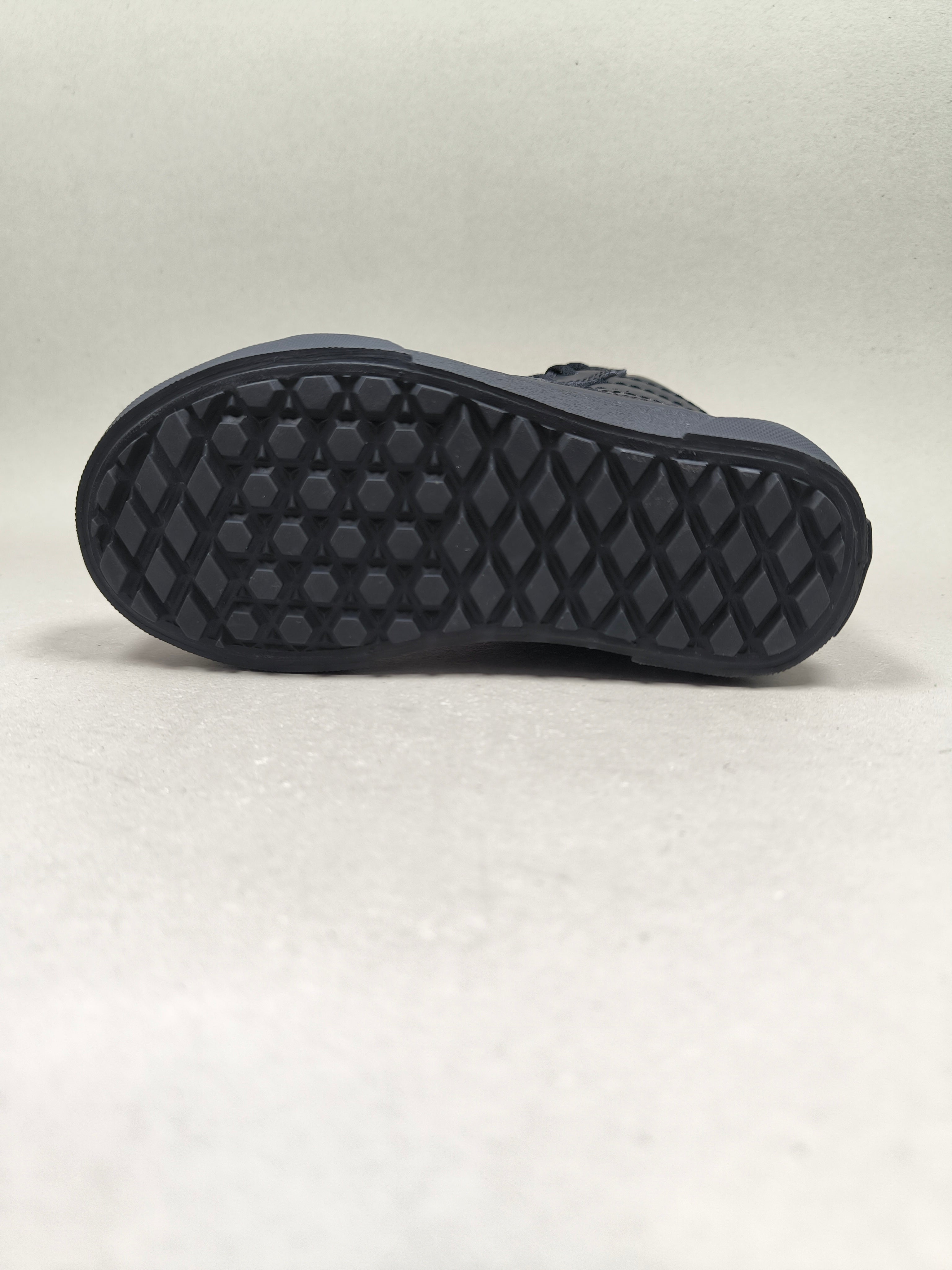 Vans Leather Studded . Size : EUR  27 | Premium