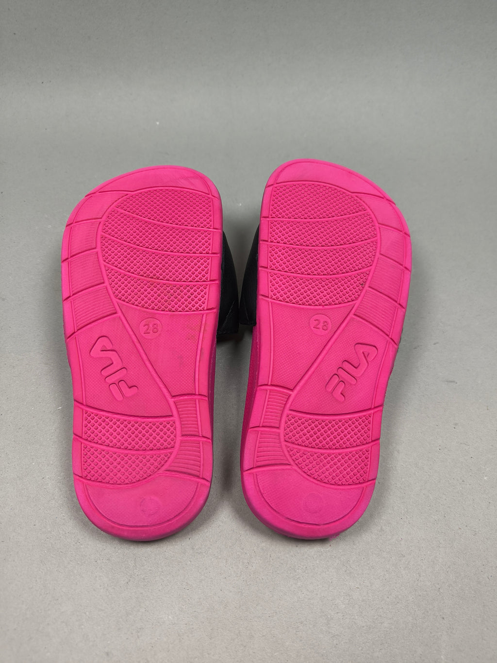 Fila Slide . Size : EUR  28 | Premium