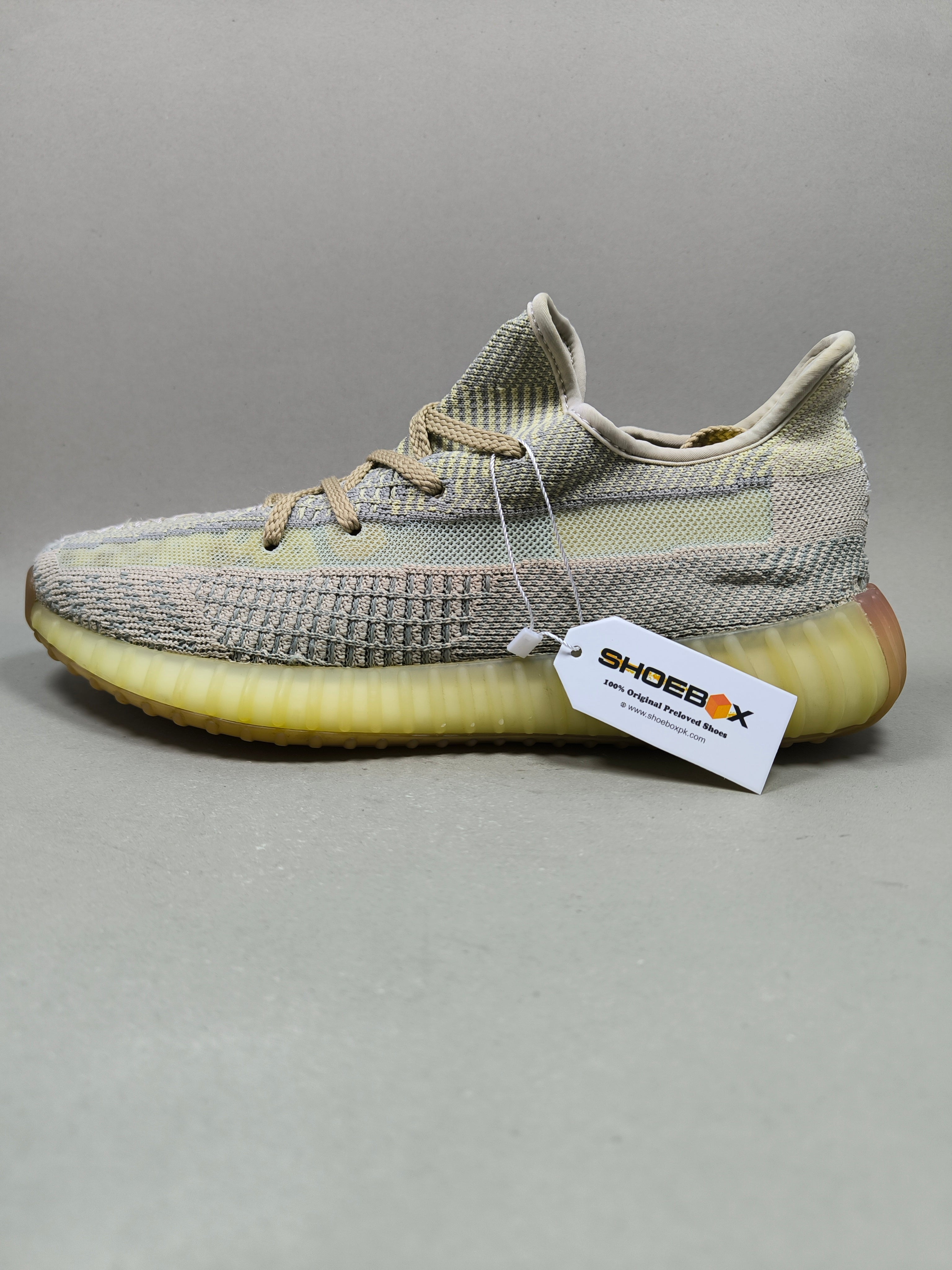 Adidas Yeezy 350 V2 . Size : EUR  44 | Excellent+