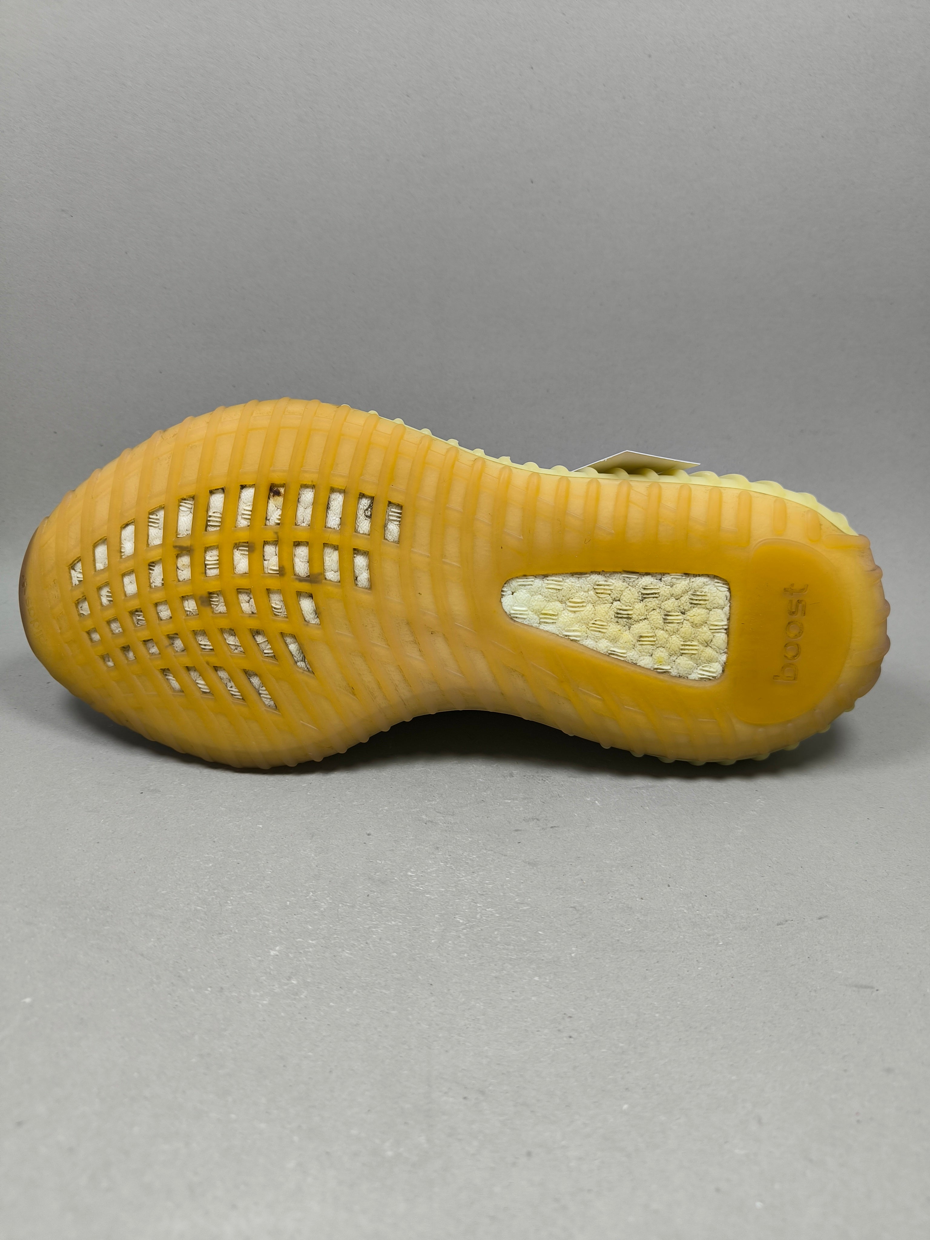 Adidas Yeezy 350 V2 . Size : EUR  44 | Excellent+