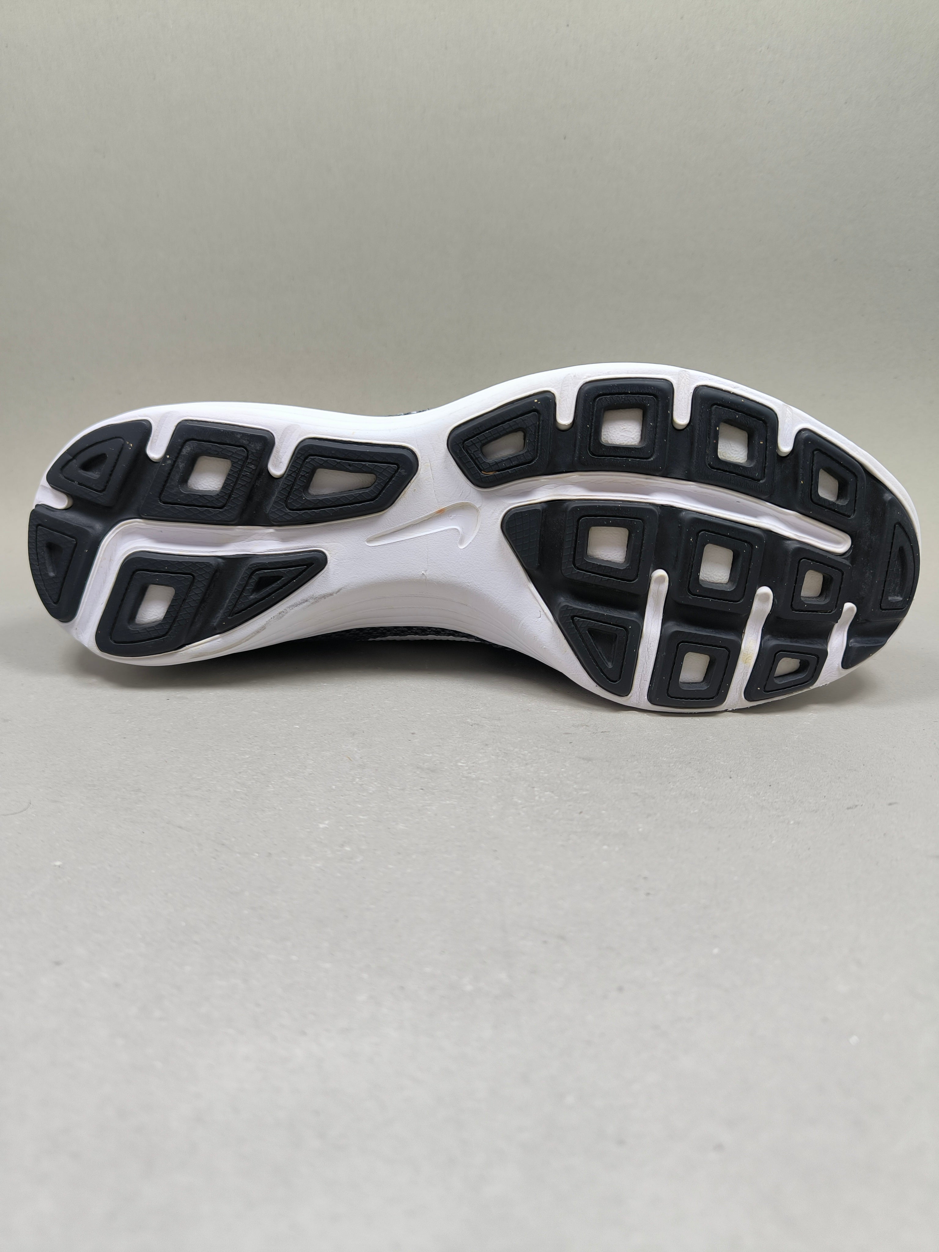 Nike Revolution 3 . Size : EUR  42 | Excellent+
