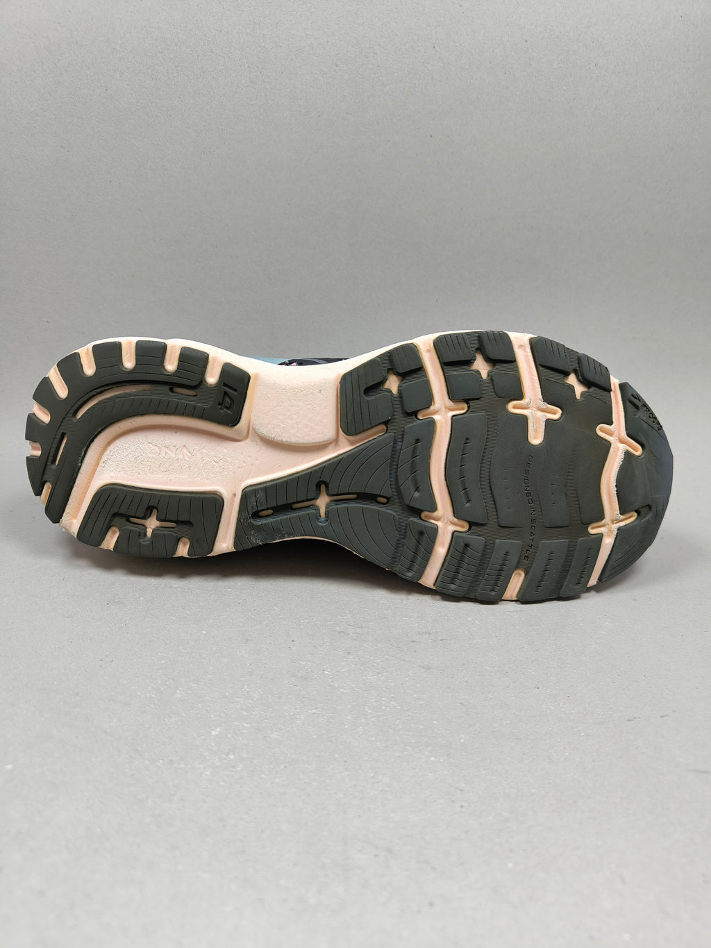 Brooks Ghost 14 . Size : EUR  42 | Excellent+